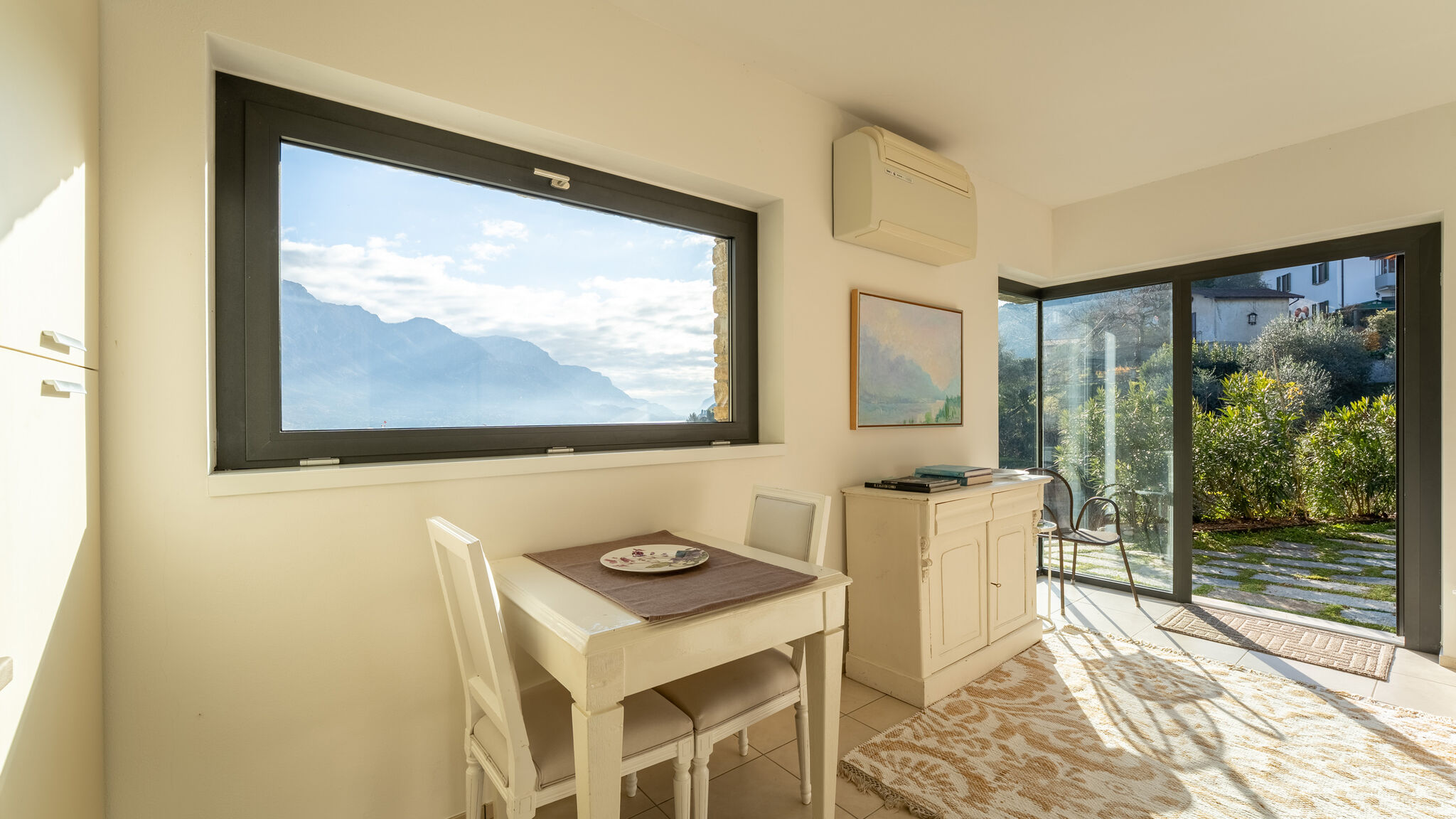 Italianway Bellagio Zinnia Lakeview Apartment