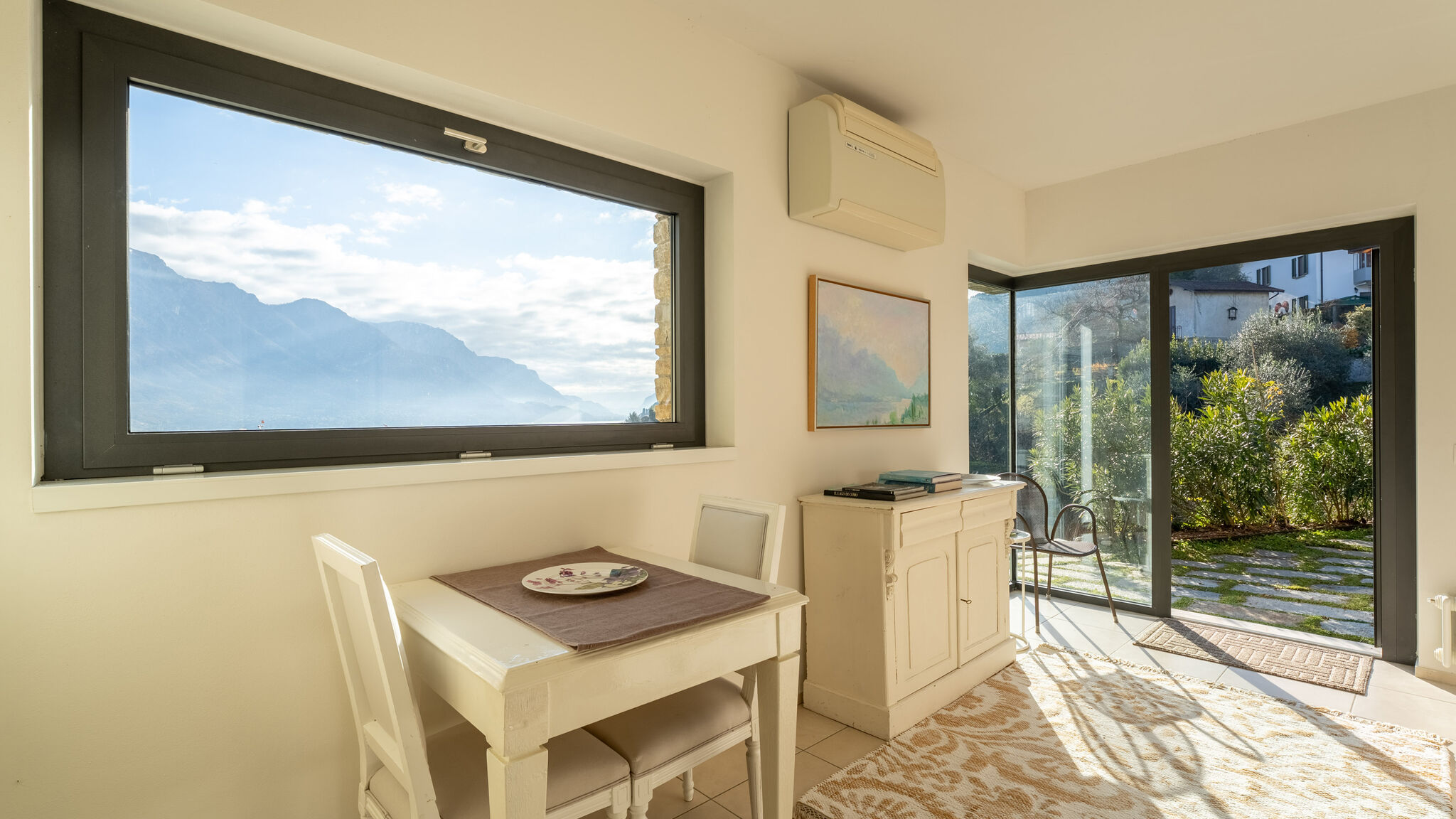 Italianway Bellagio Zinnia Lakeview Apartment