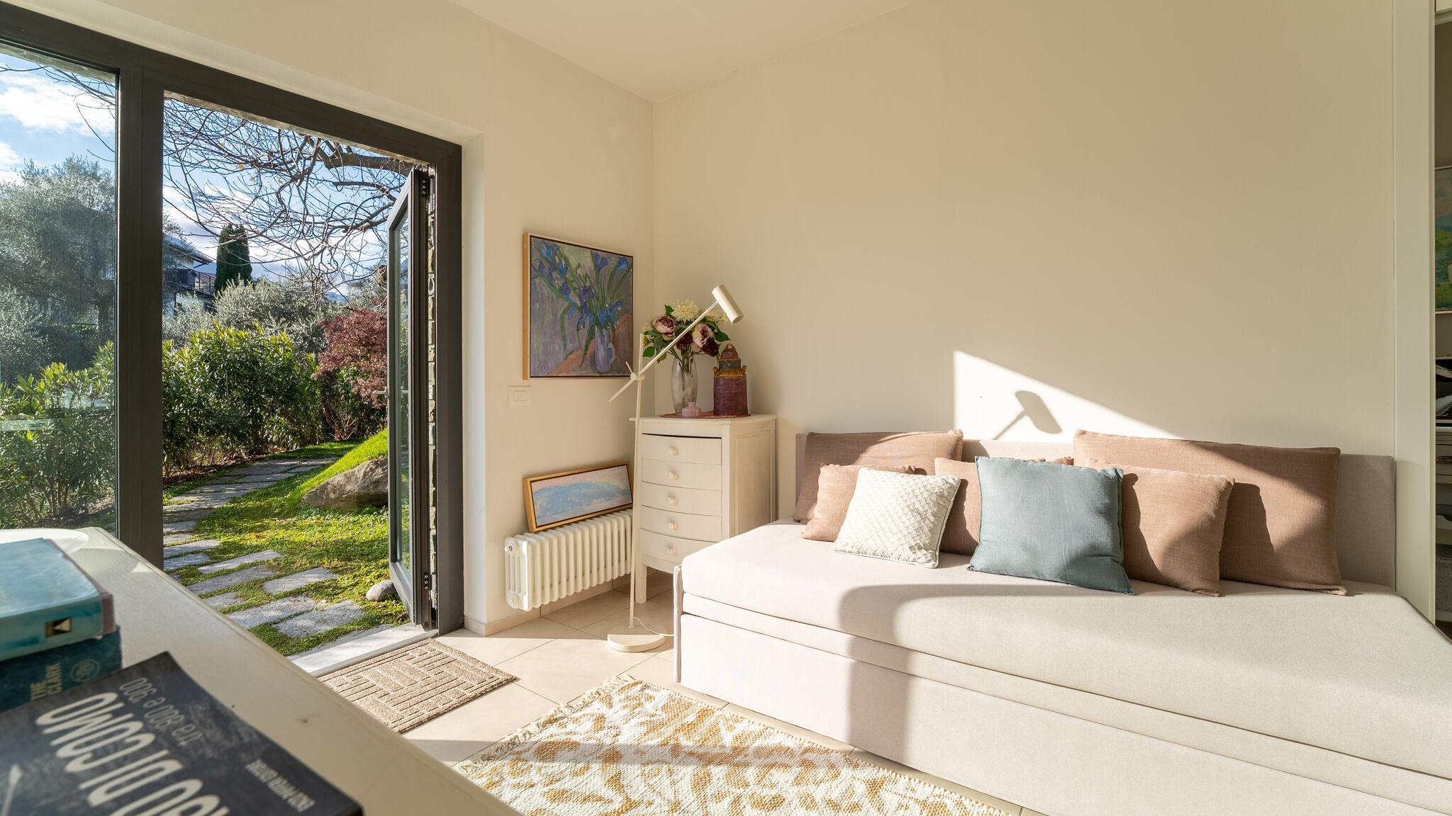 Italianway Bellagio Zinnia Lakeview Apartment