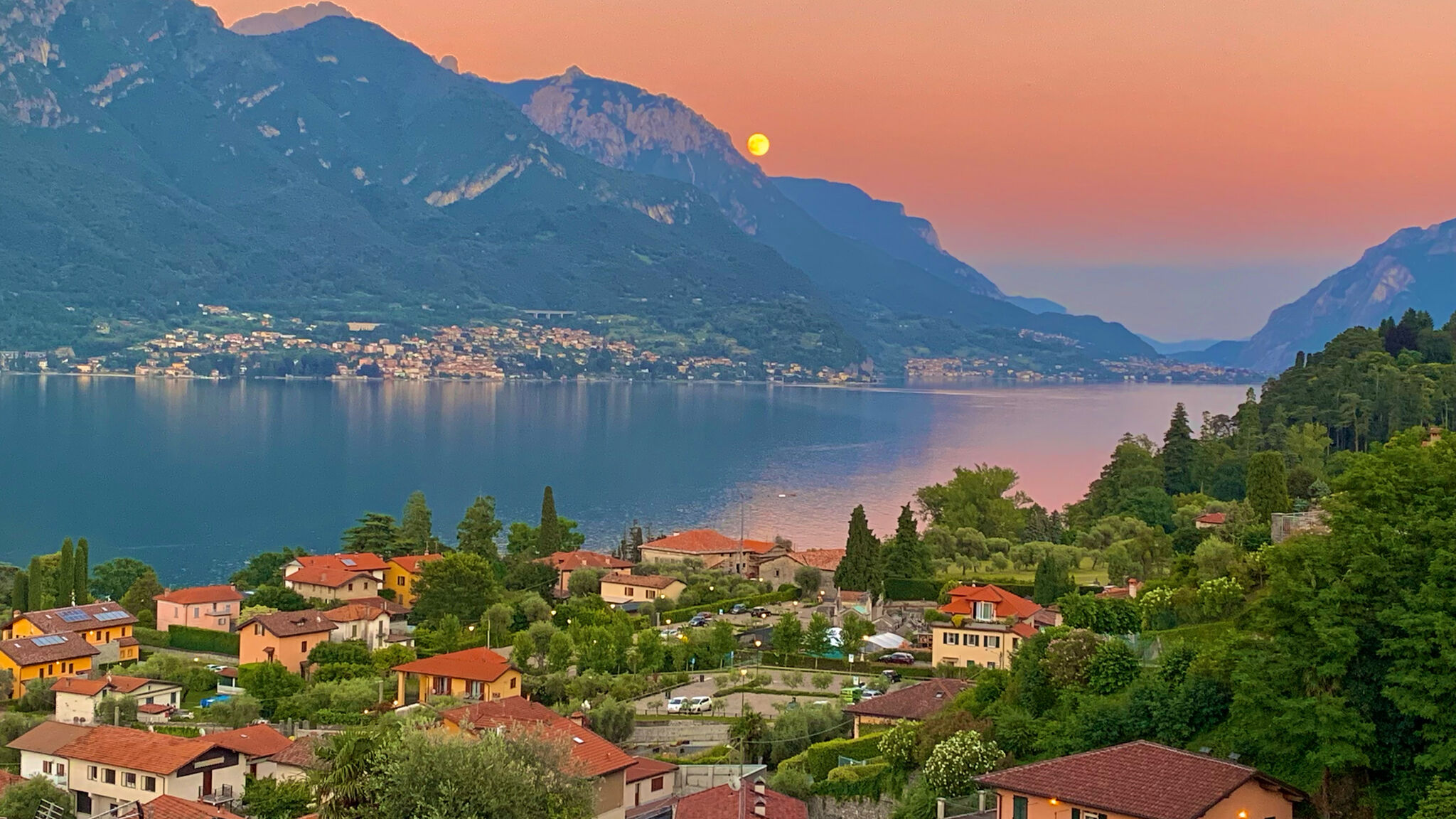 Italianway Bellagio Zinnia Lakeview Apartment