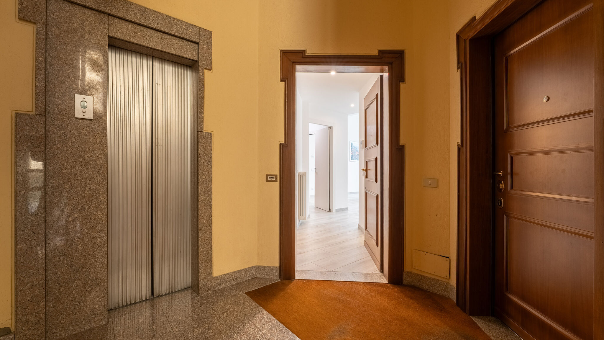 Italianway Como  White Magnolia