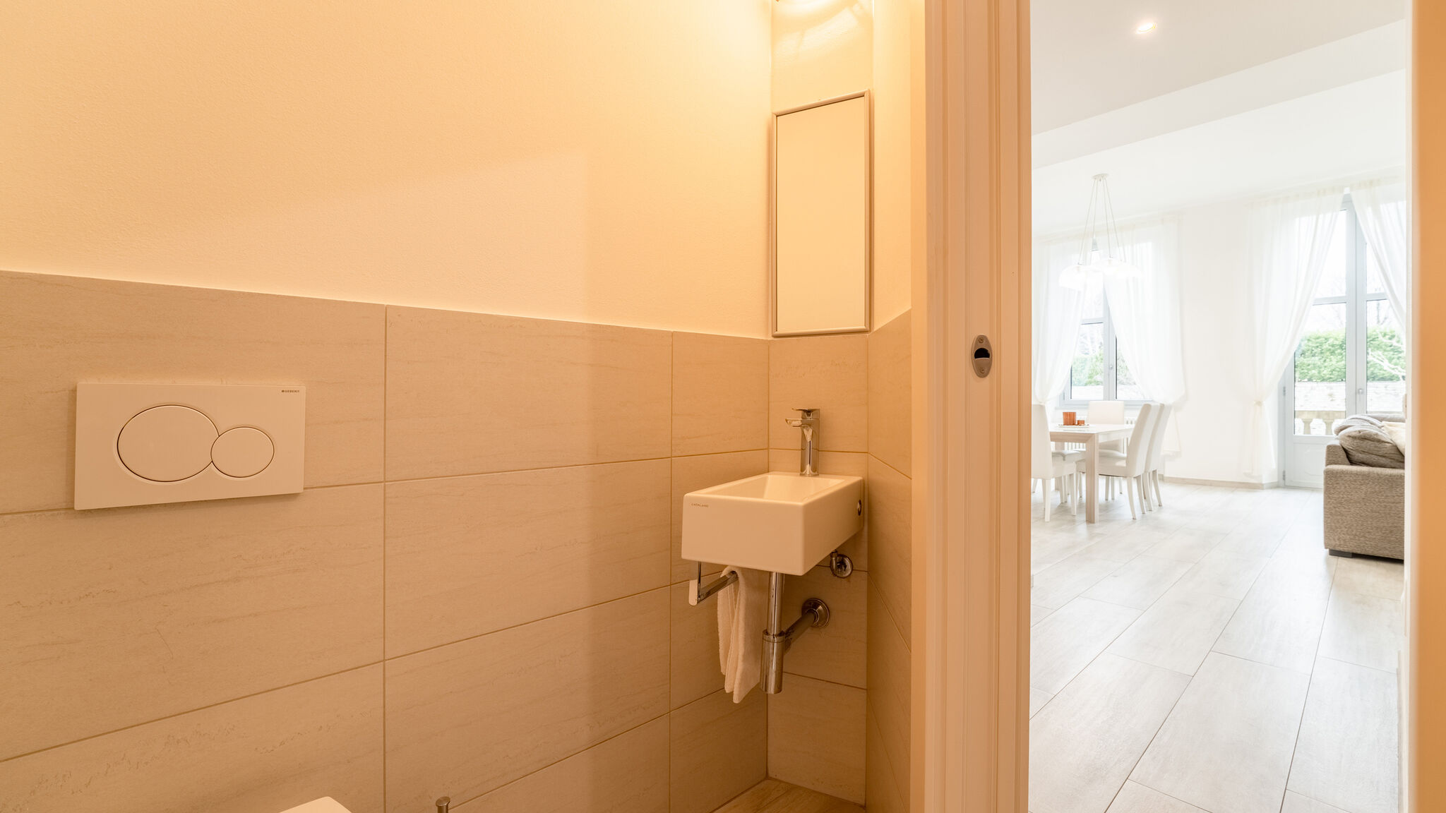 Italianway Como  White Magnolia