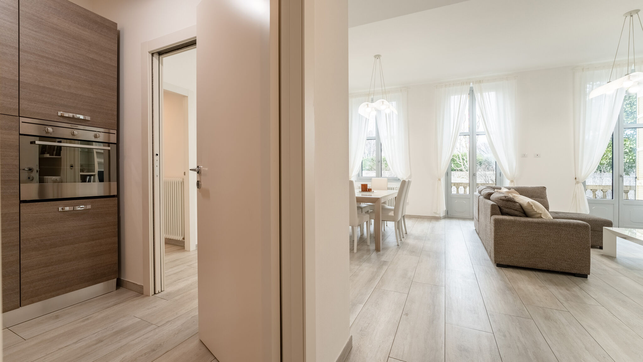 Italianway Como  White Magnolia