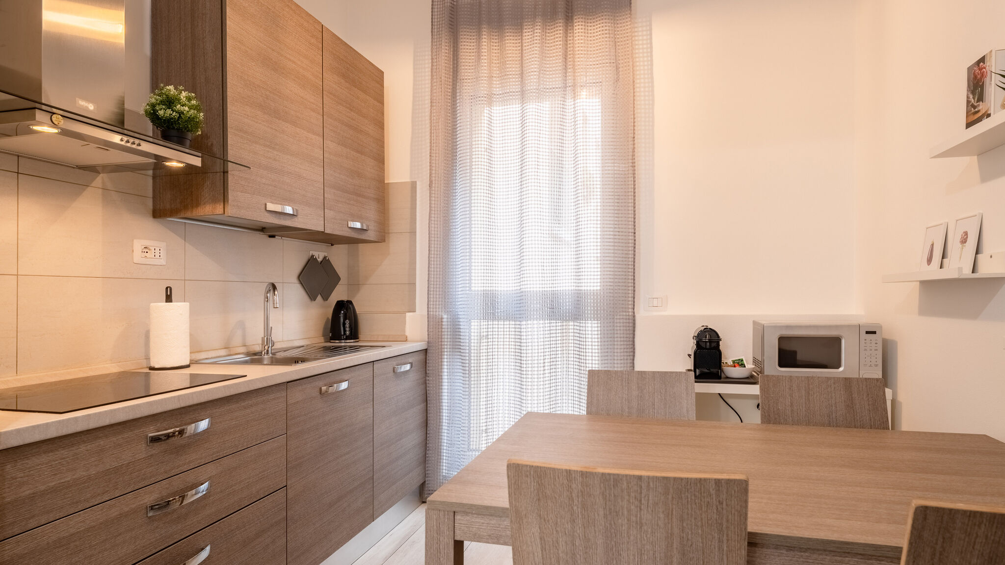 Italianway Como  White Magnolia