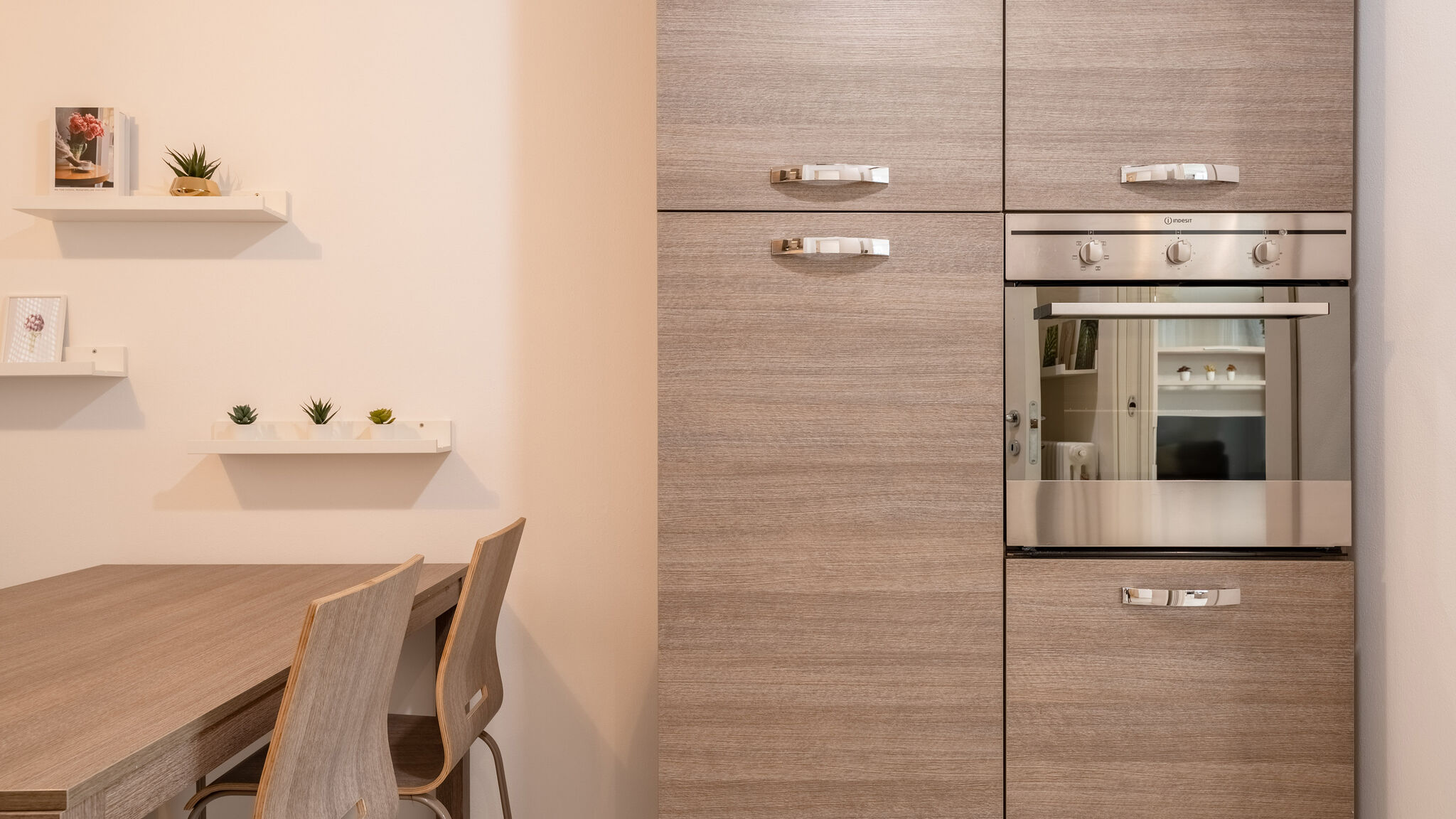 Italianway Como  White Magnolia