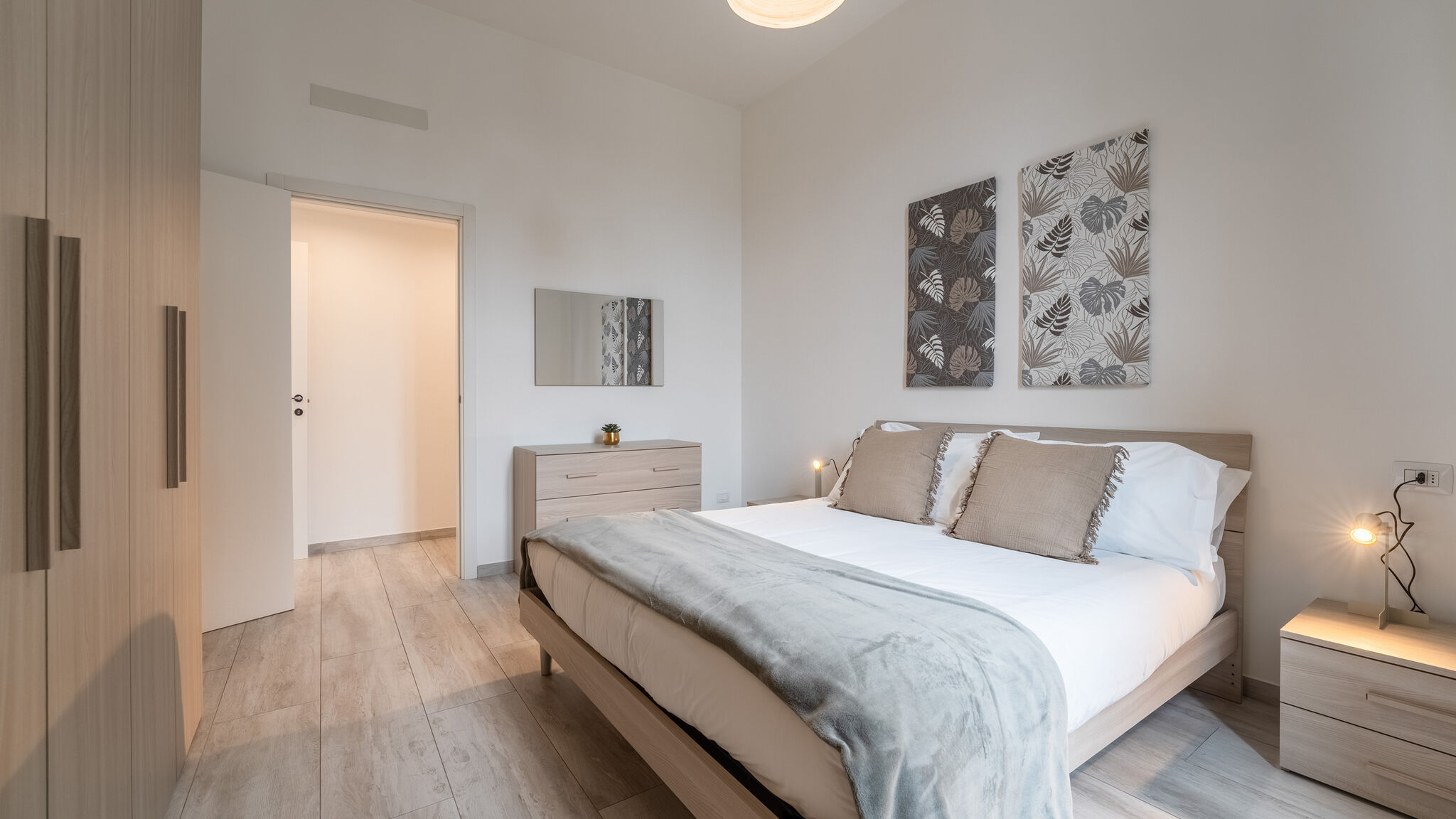 Italianway Como  White Magnolia