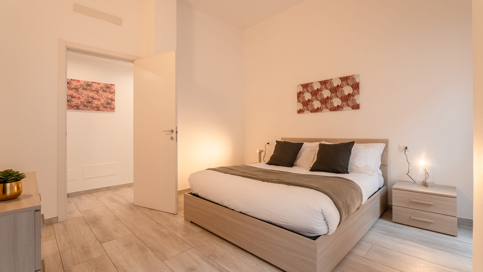 Italianway Como  White Magnolia