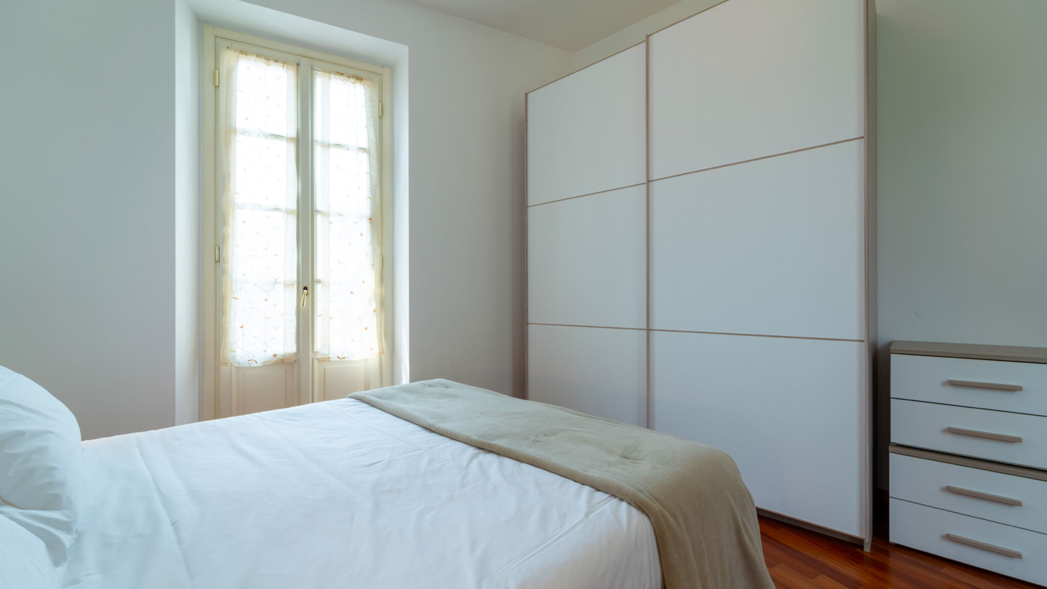 Italianway Bellagio Green Tulip Lake View