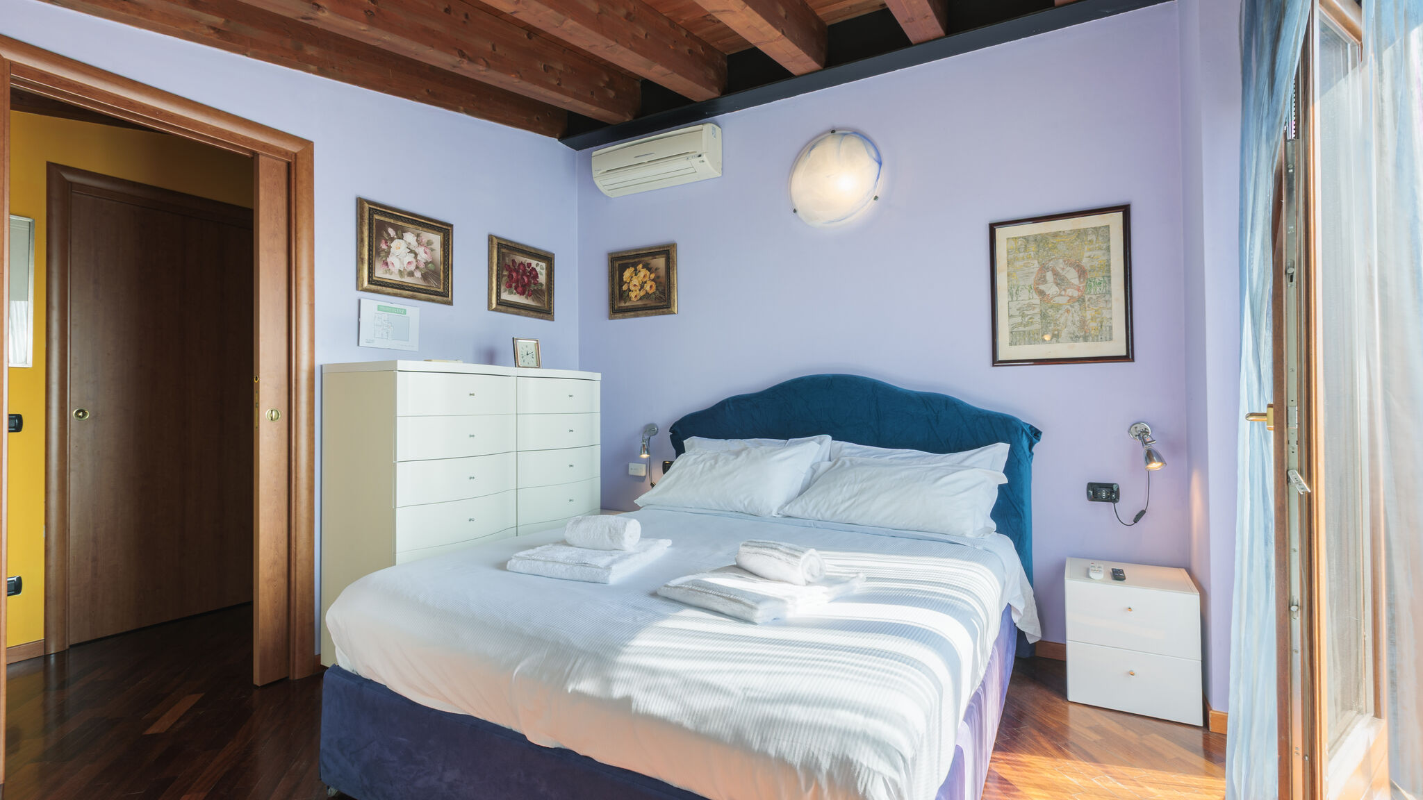 Italianway Stezzano Art Gallery Living and Working