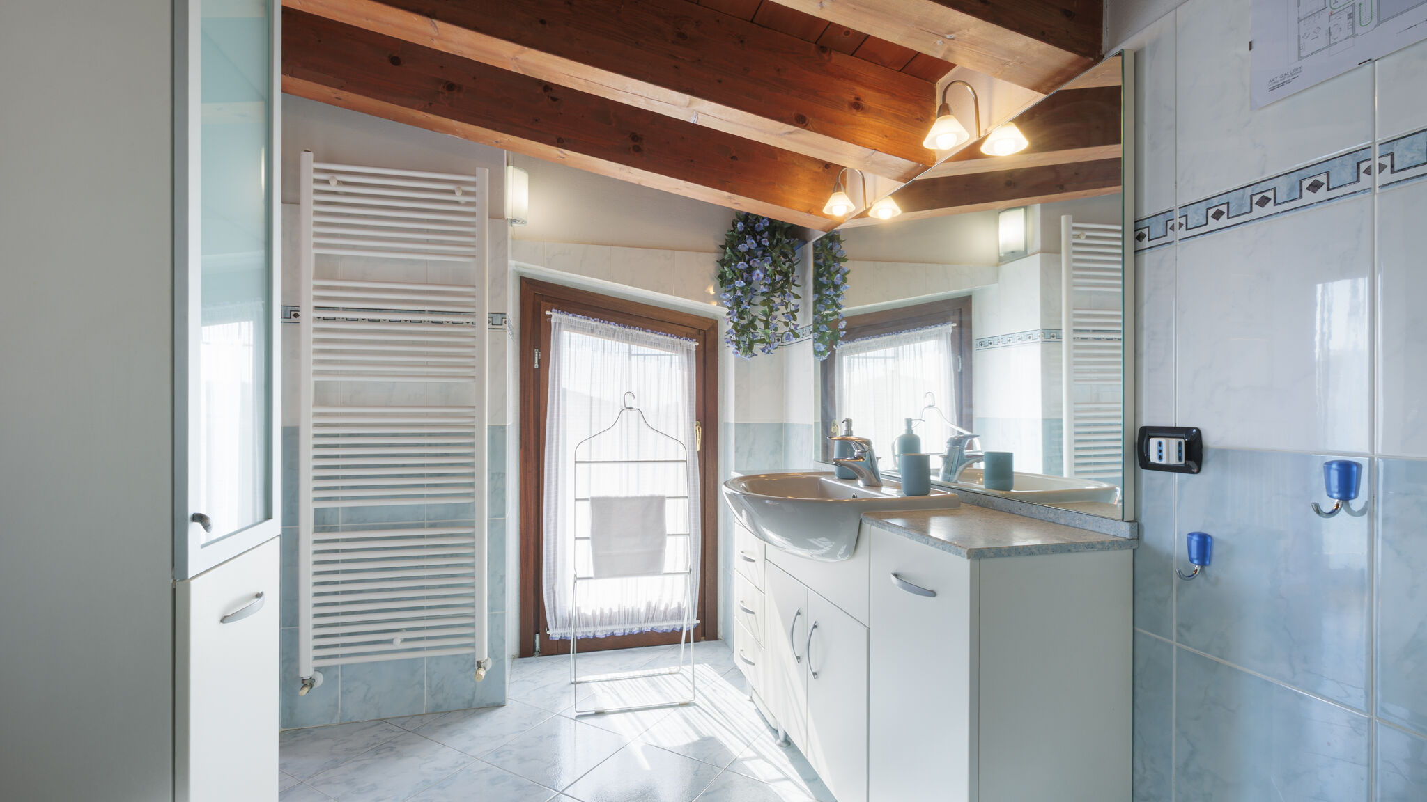 Italianway Stezzano Art Gallery Living and Working