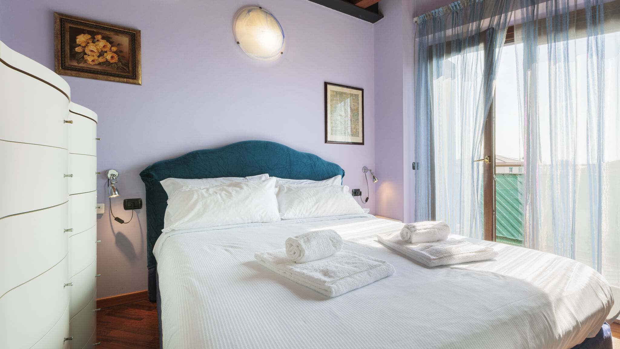 Italianway Stezzano Art Gallery Living and Working