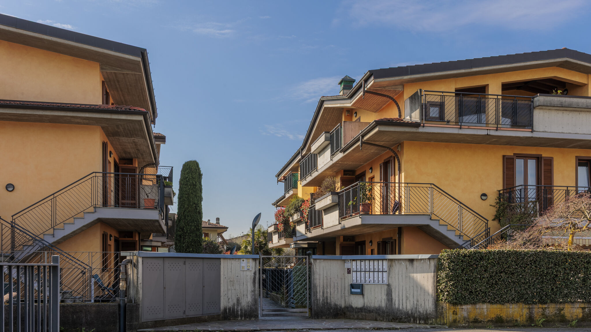 Italianway Stezzano Art Gallery Living and Working