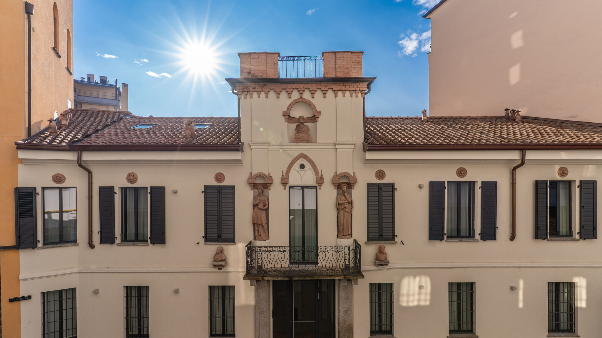 Italianway Milano Seety Porta Romana Statue - 1.101