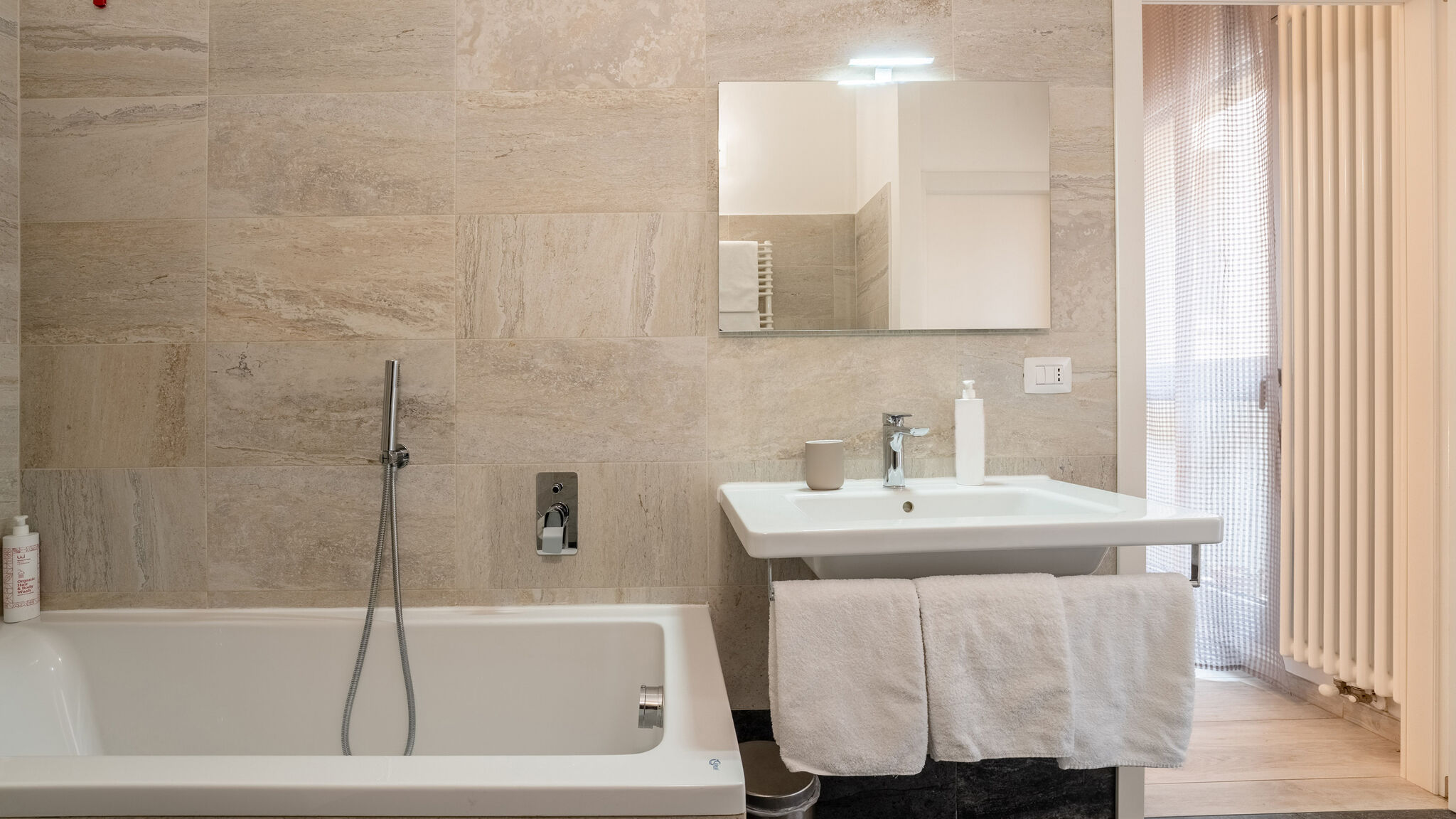 Italianway Como  White Magnolia