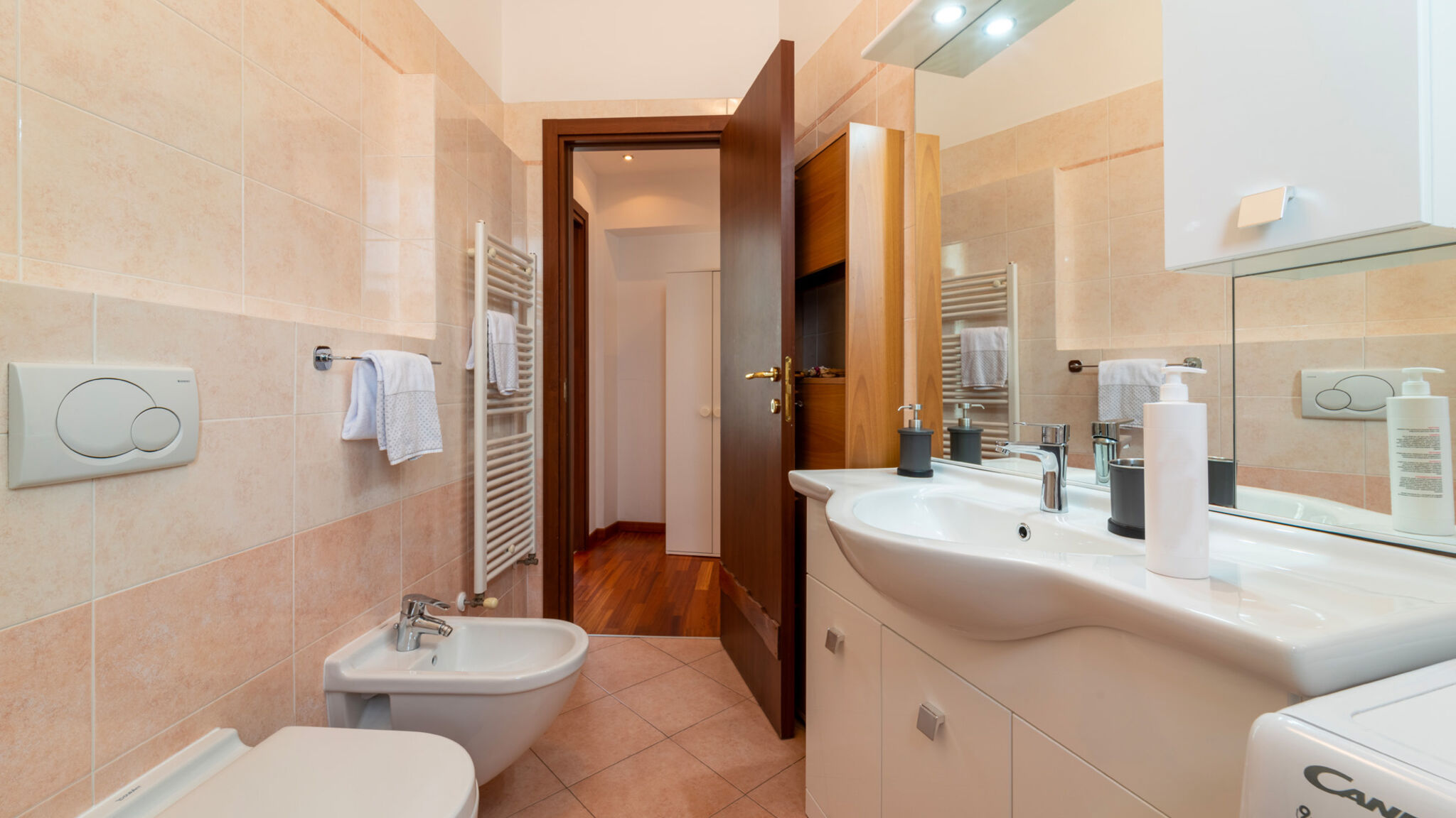 Italianway Bellagio Green Tulip Lake View