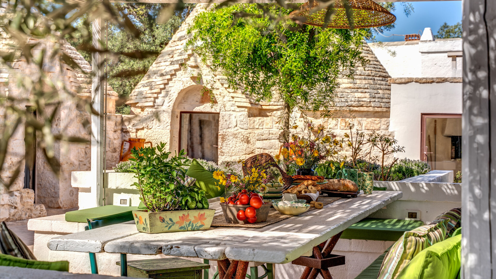 Italianway Ceglie Messapica Trulli, cicale e olive - Le Case di Valentina