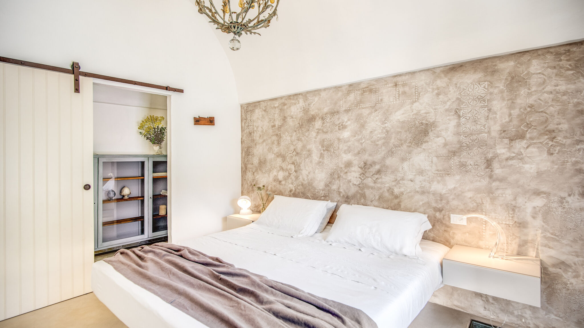 Italianway Ceglie Messapica Trulli, cicale e olive - Le Case di Valentina