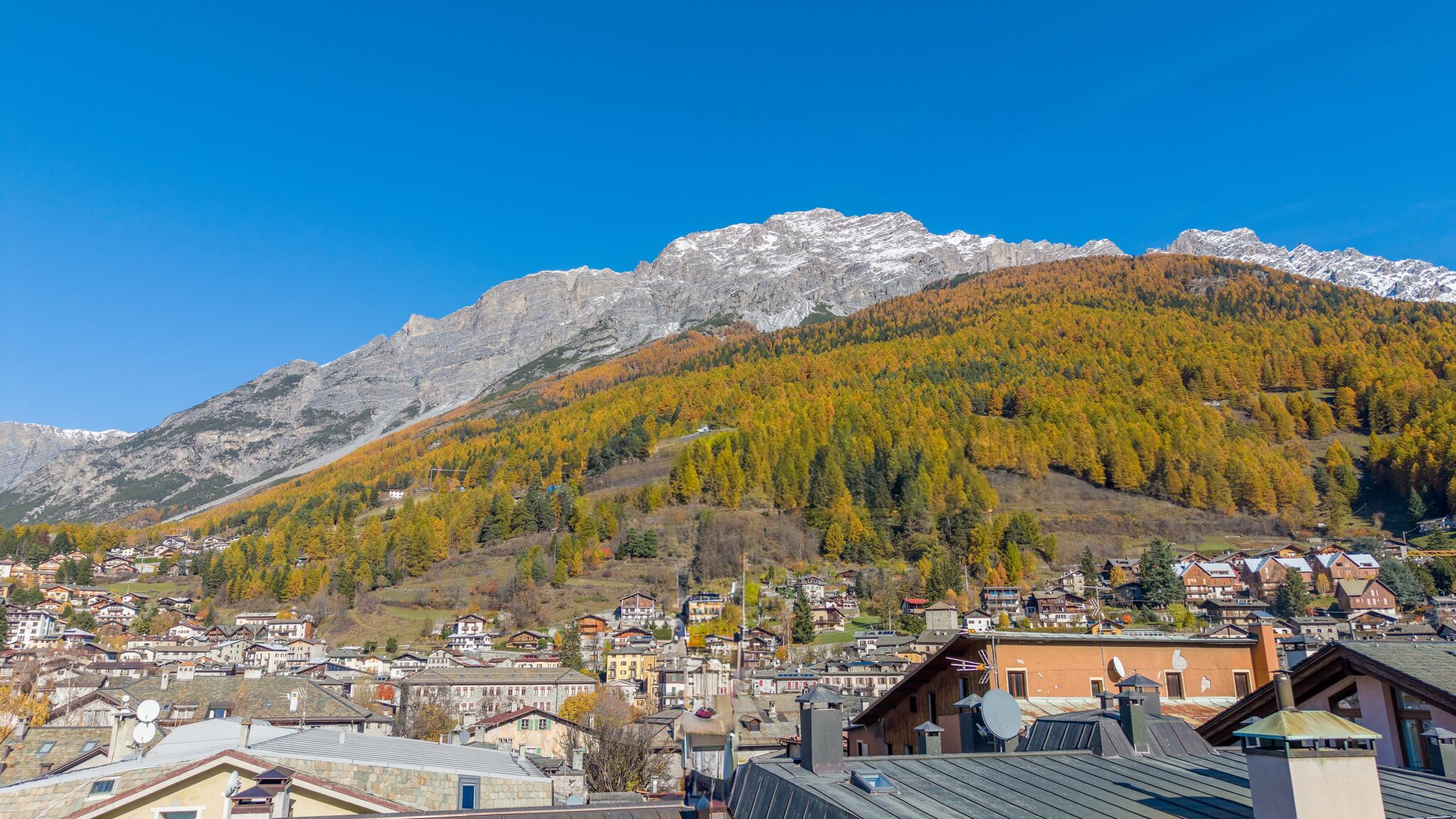 Italianway Bormio White Peak 77 – Panoramic Ski Slope Views
