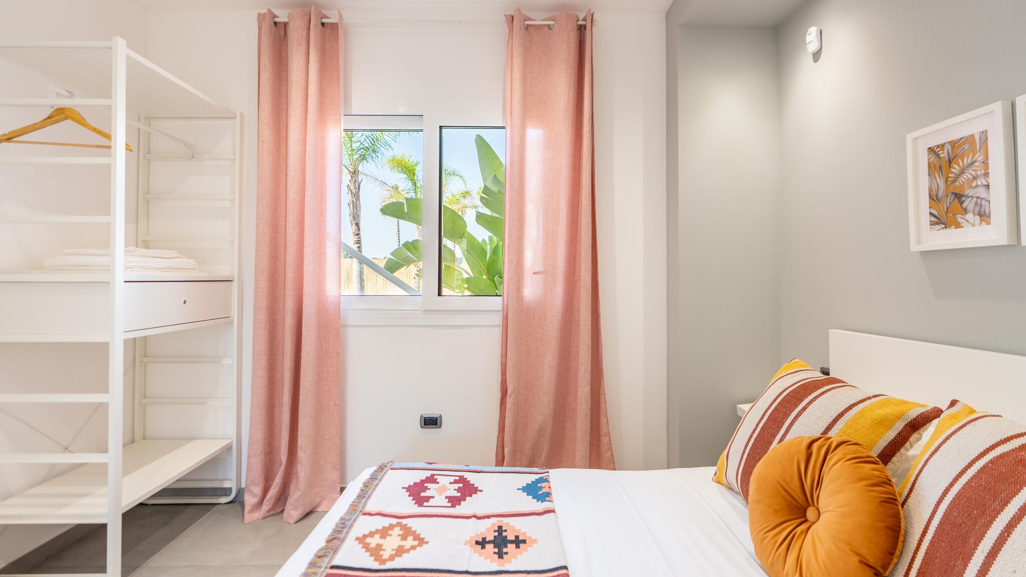 Italianway Ispica  Perla del Mare Gialla