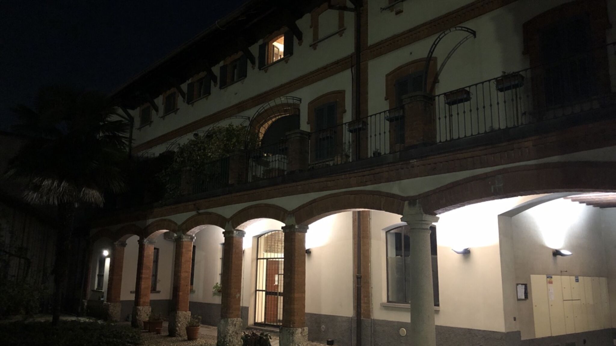 Italianway Milano Sage House