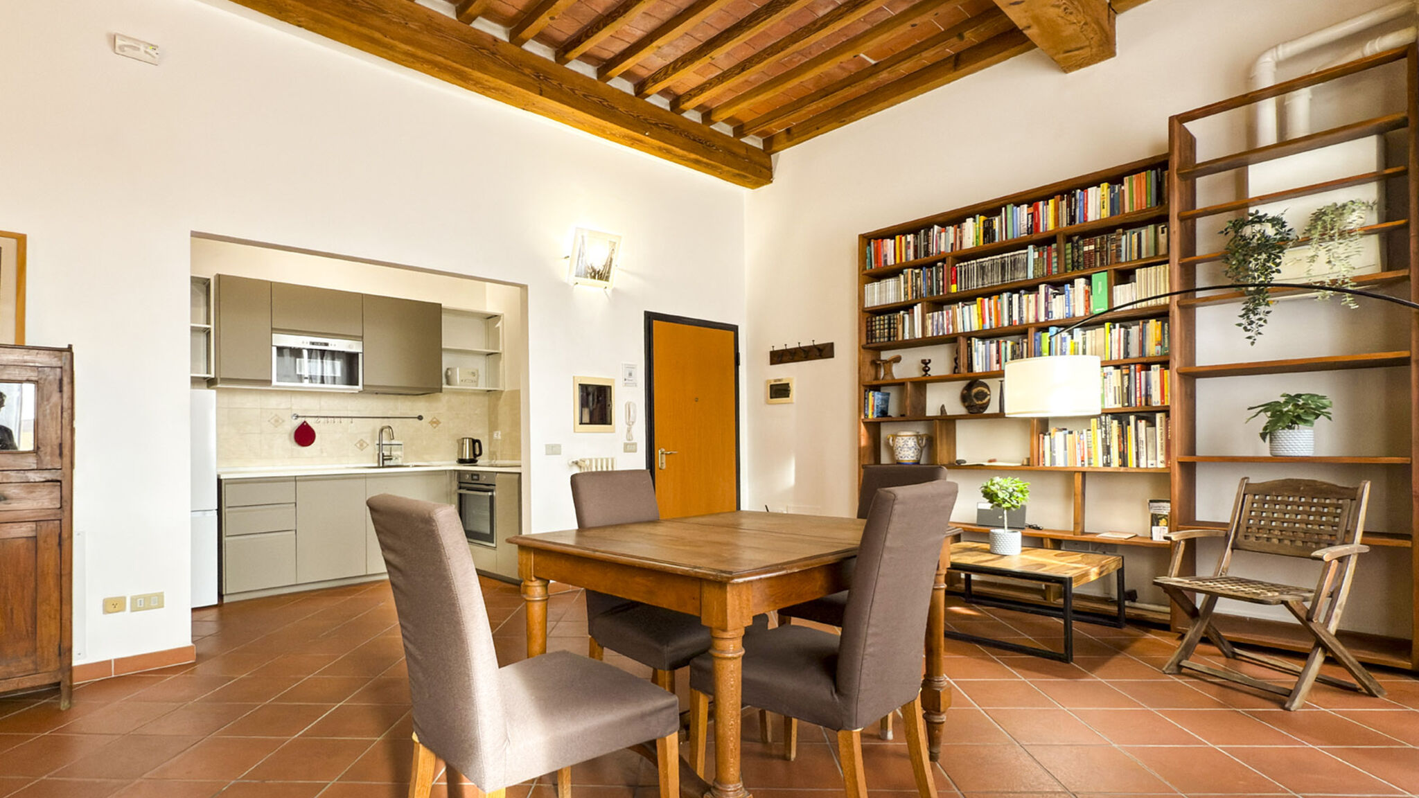 Italianway Livorno Travel Meditation House by Pleiades Home