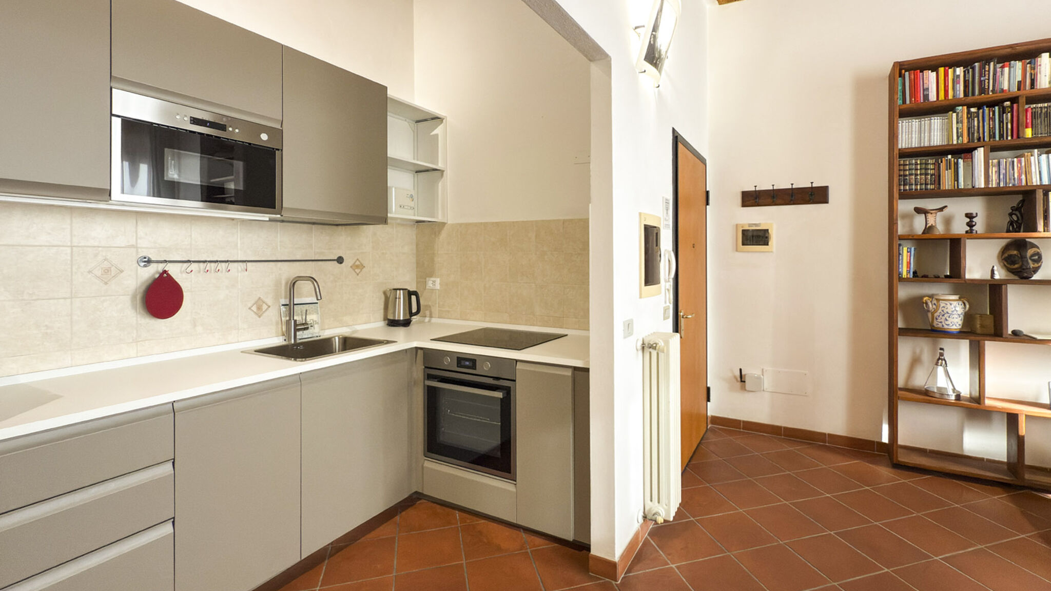 Italianway Livorno Travel Meditation House by Pleiades Home