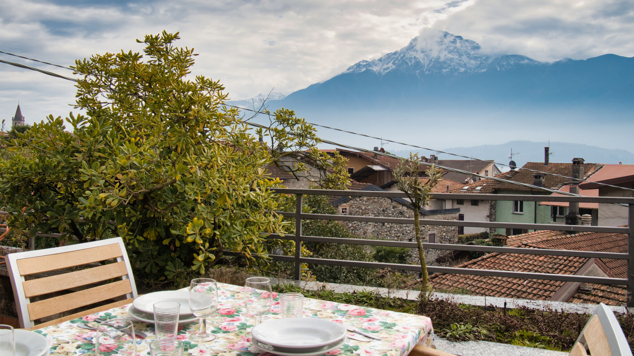 Italianway Domaso Family typical house in historic center 