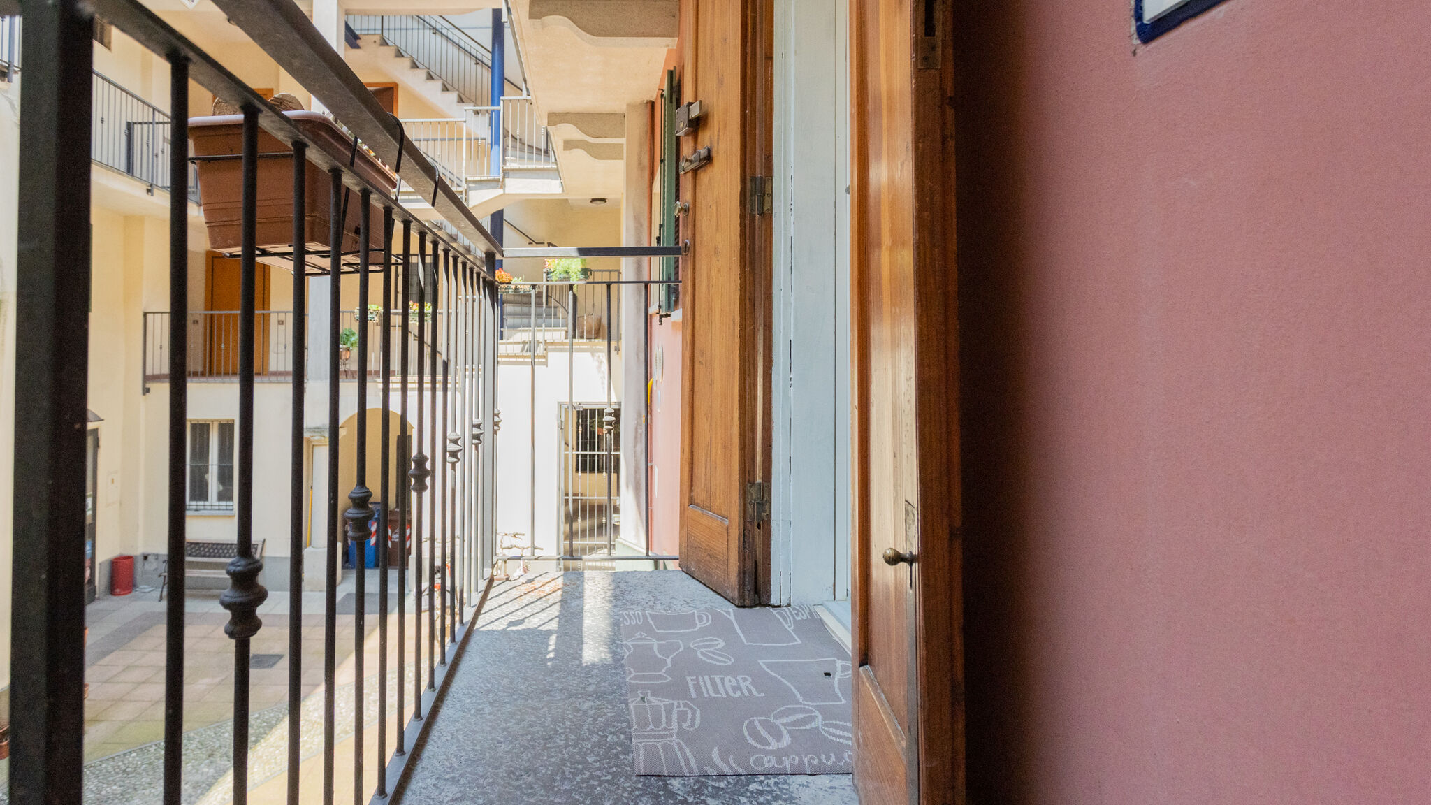 Italianway Como Da Pia in Historycal Como City Centre