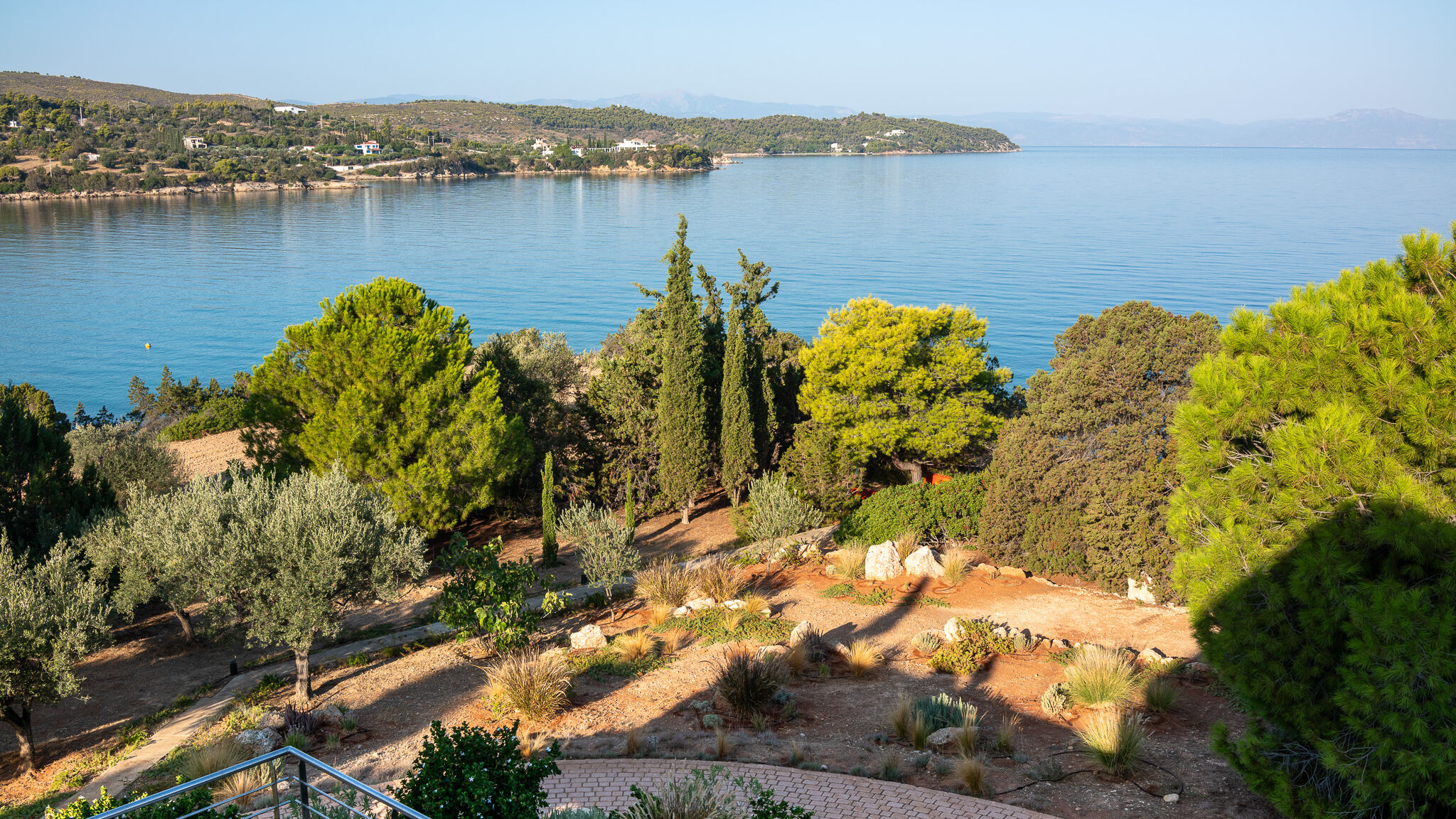 Italianway Ermionida Kilada on the rocks