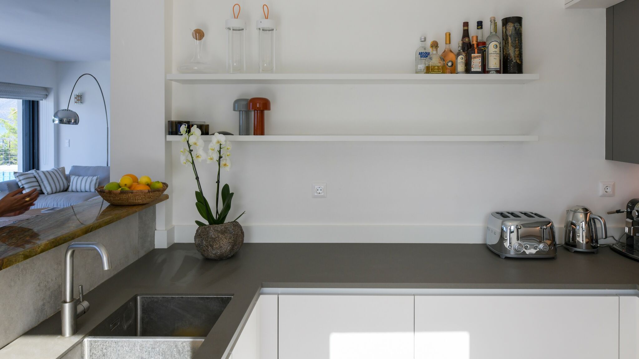 Italianway Ermionida Kilada on the rocks