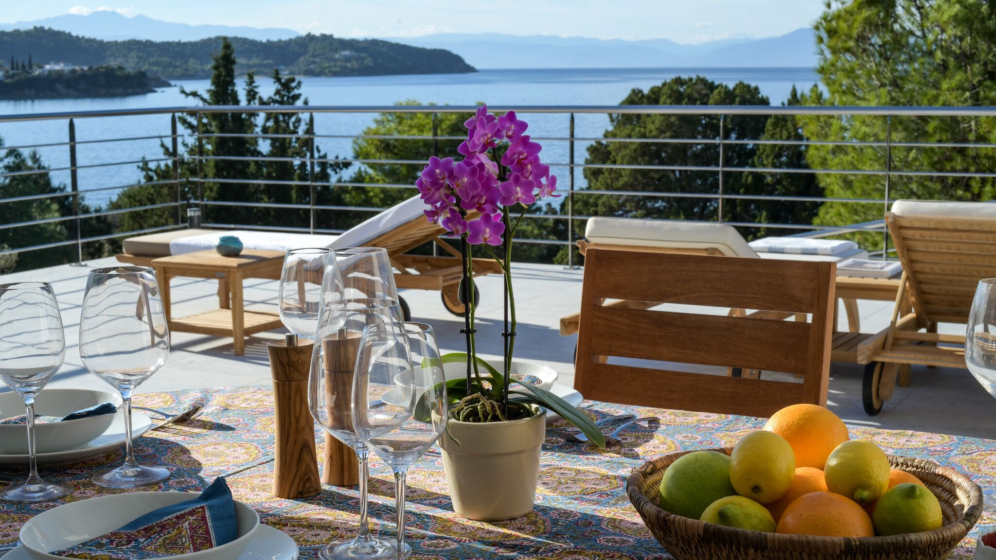 Italianway Ermionida Kilada on the rocks