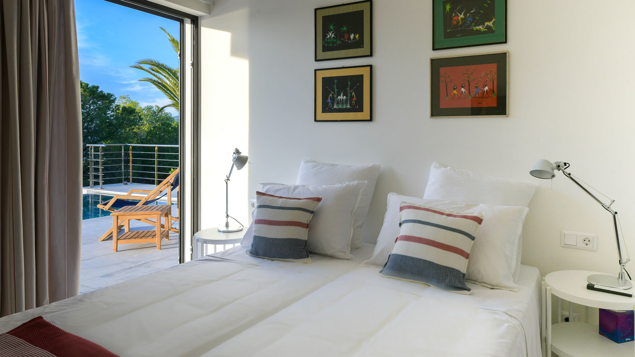 Italianway Ermionida Kilada on the rocks