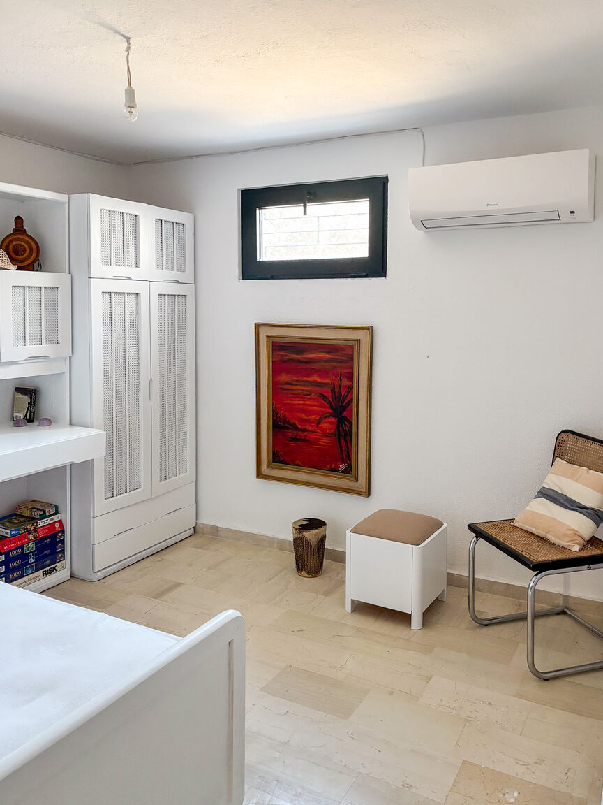 Italianway Ermionida Kilada on the rocks