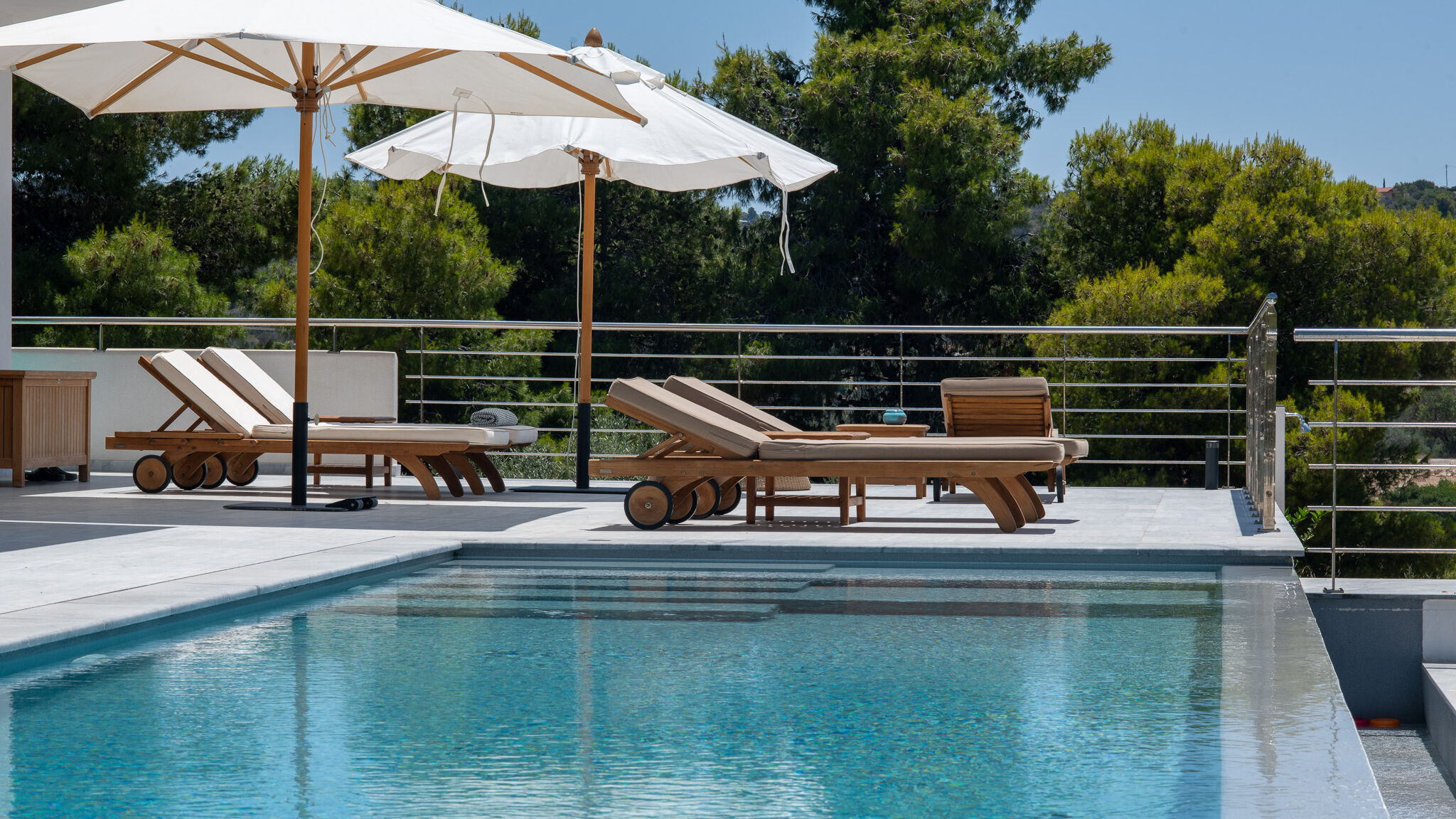 Italianway Ermionida Kilada on the rocks