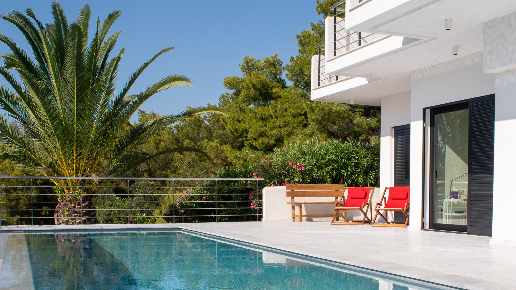 Italianway Ermionida Kilada on the rocks