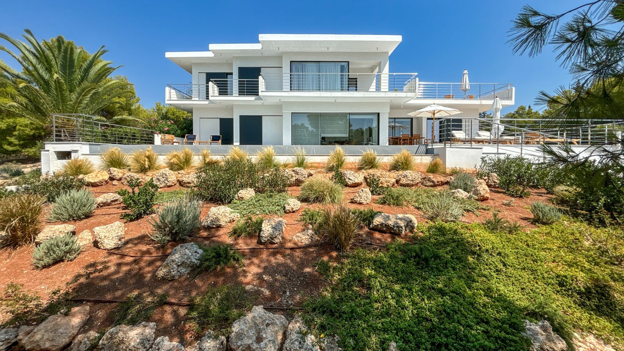 Italianway Ermionida Kilada on the rocks