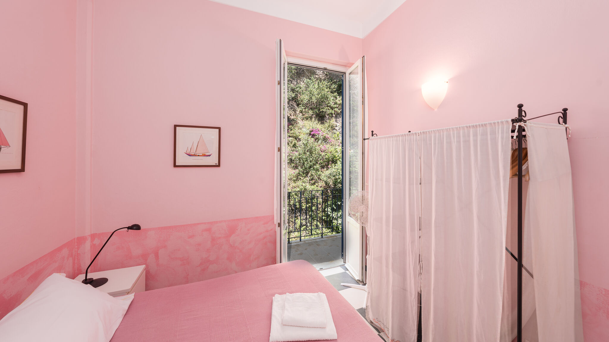 Italianway Monterosso al Mare Bouganville House in the center - amazing sea view