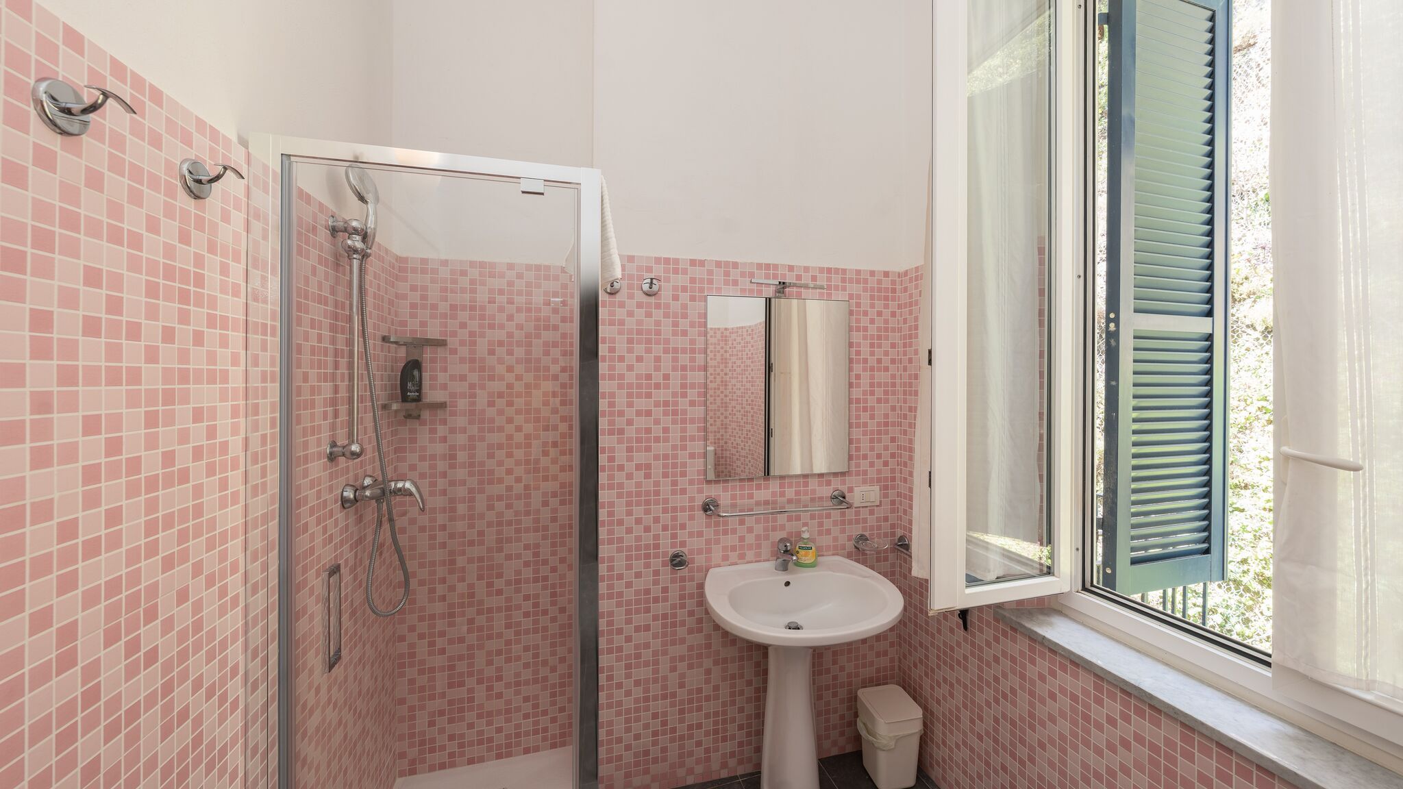 Italianway Monterosso al Mare Bouganville House in the center - amazing sea view