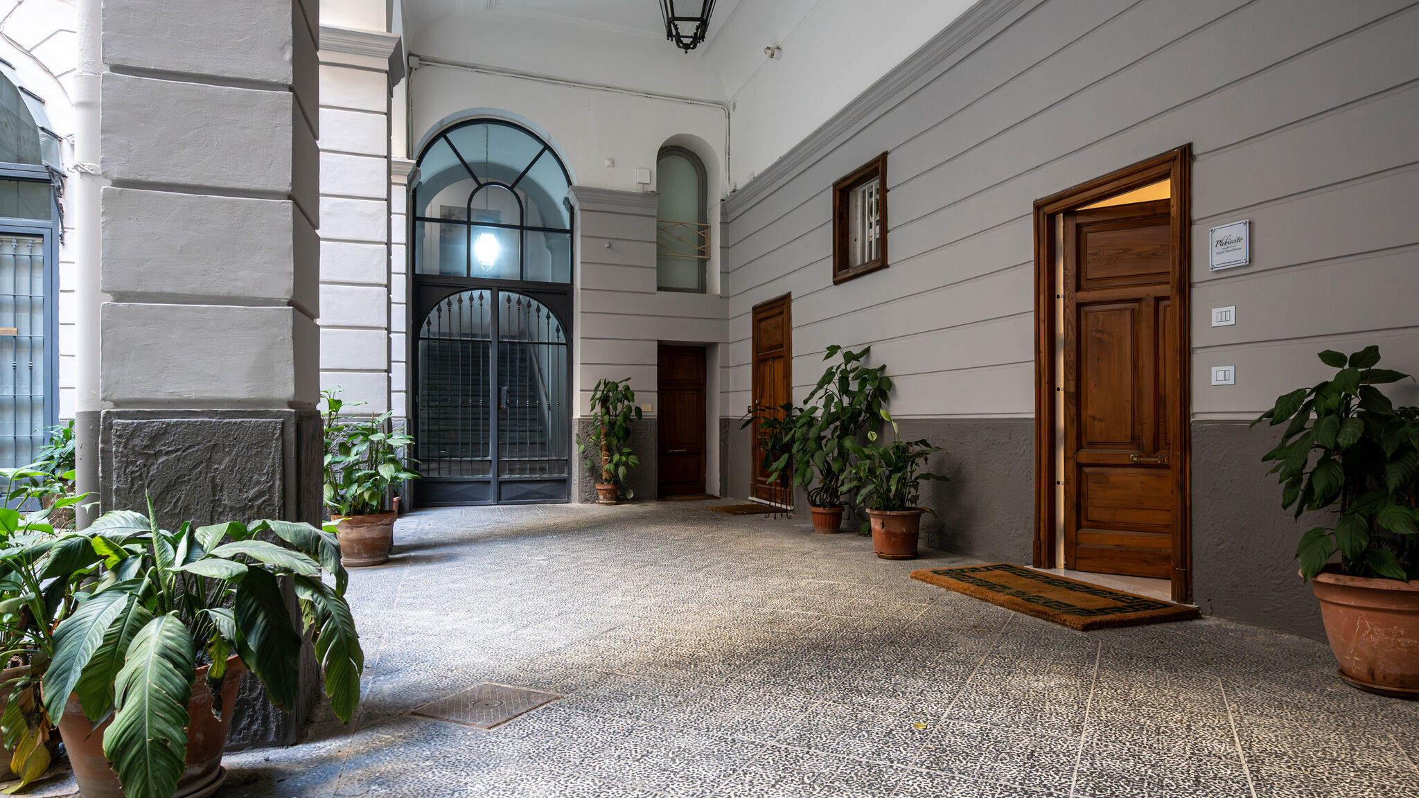 Italianway Napoli Plebiscito Luxury Guest House