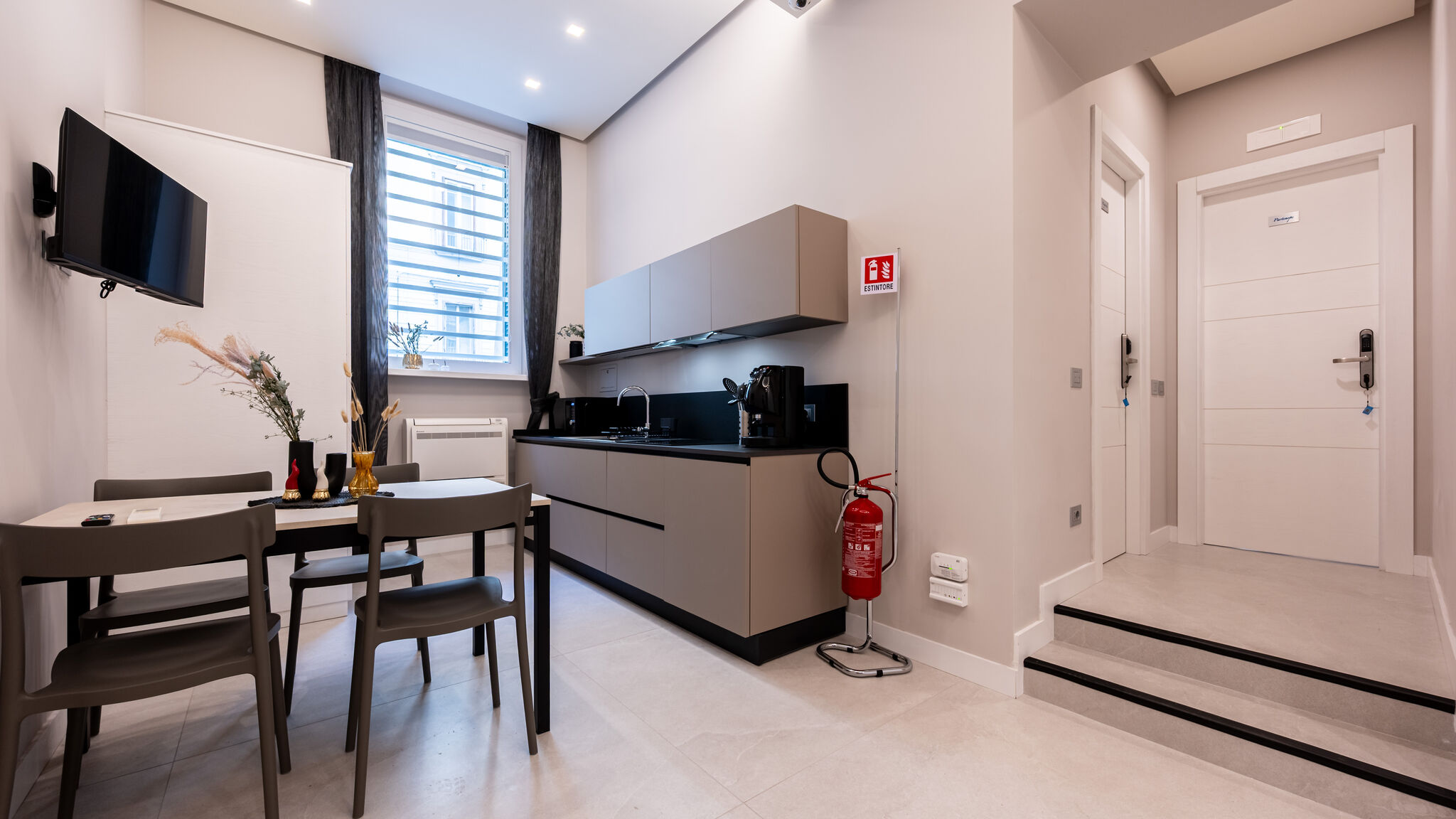 Italianway Napoli Plebiscito Luxury Guest House