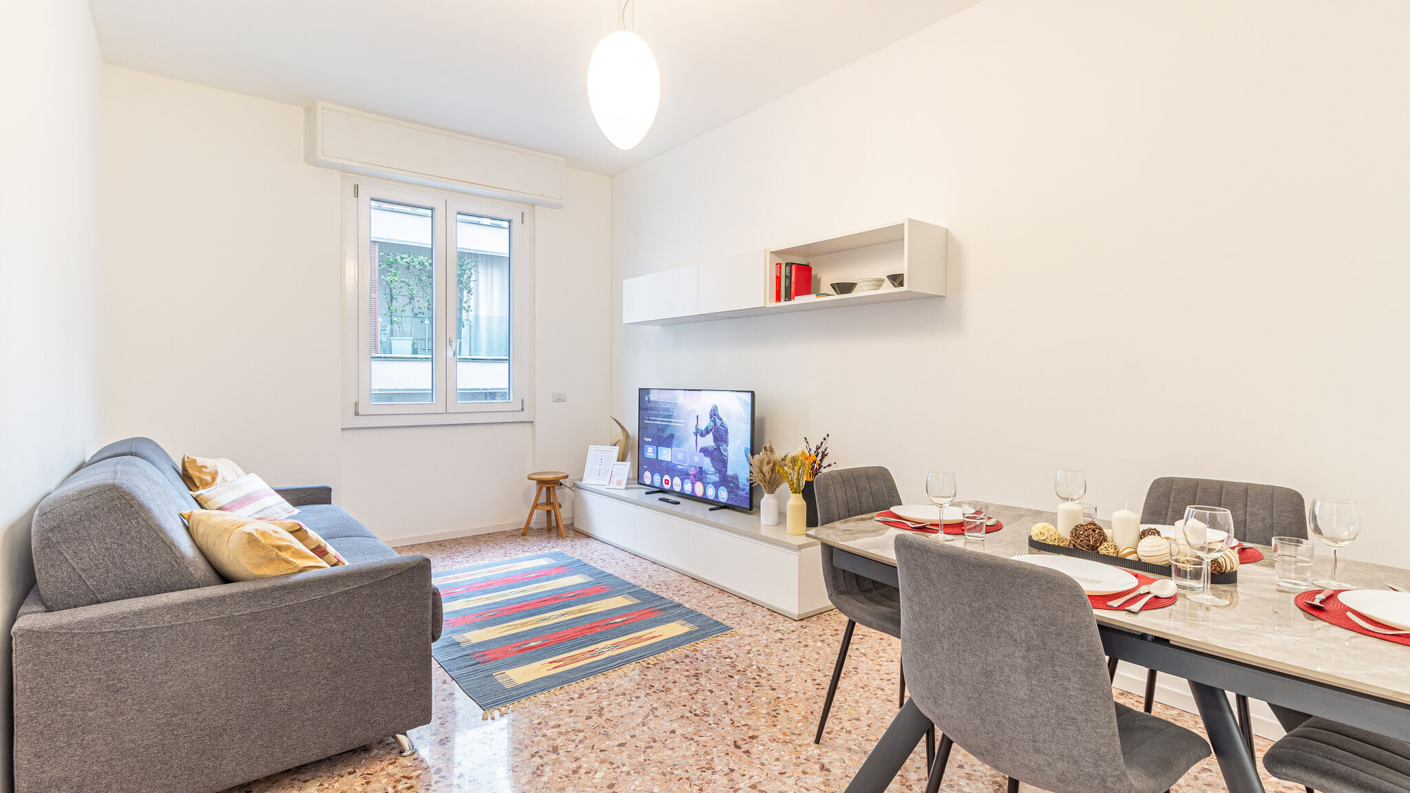 Italianway Milano Acquabella apartment by Houset