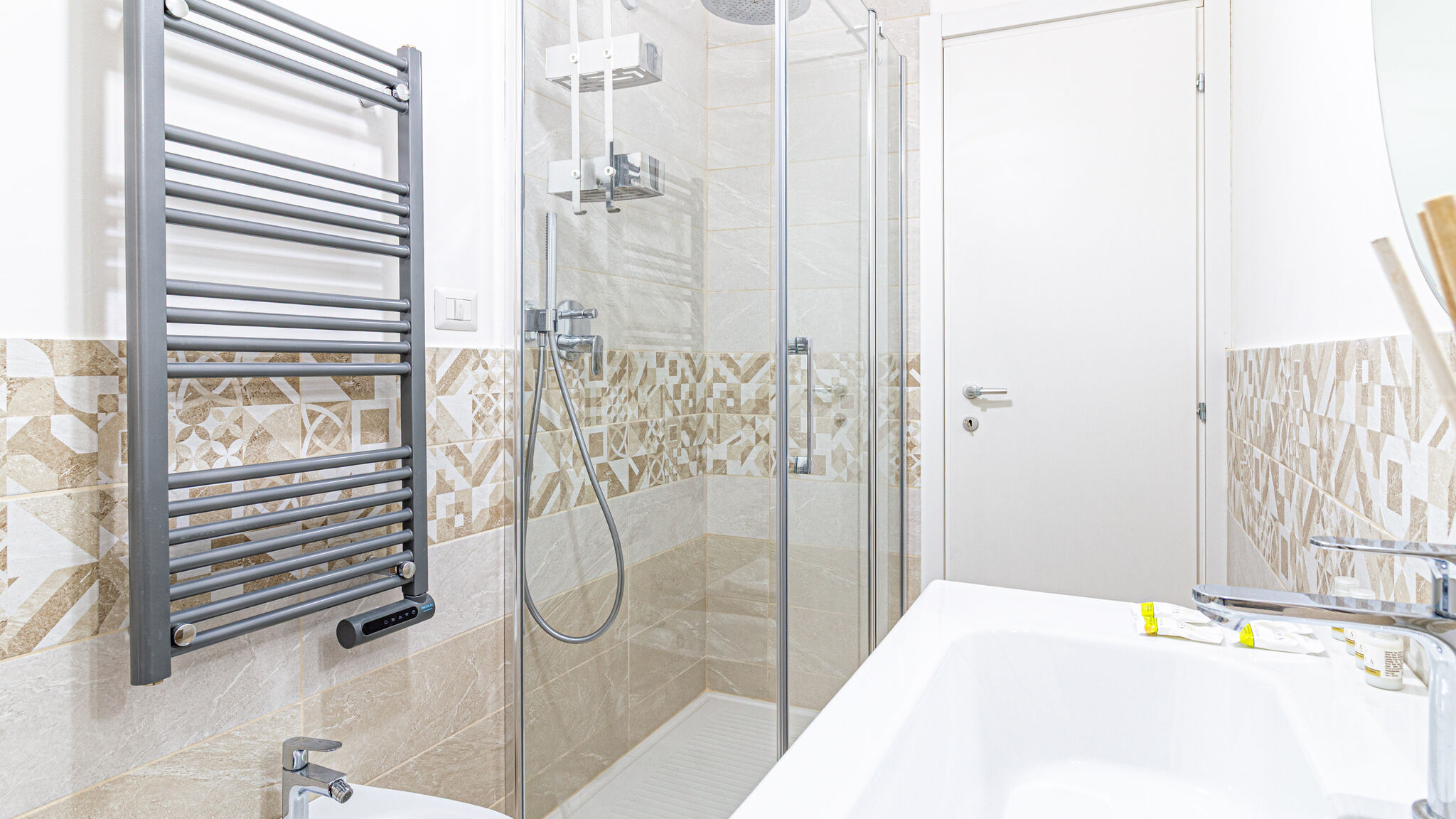 Italianway Milano Acquabella apartment by Houset