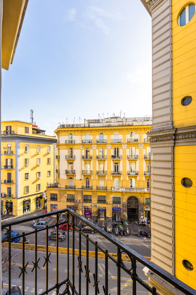 Italianway Napoli Casa al rettifilo con Terrazzo