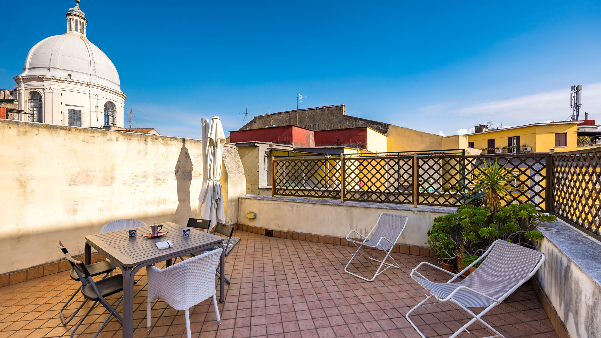 Italianway Napoli Casa al rettifilo con Terrazzo