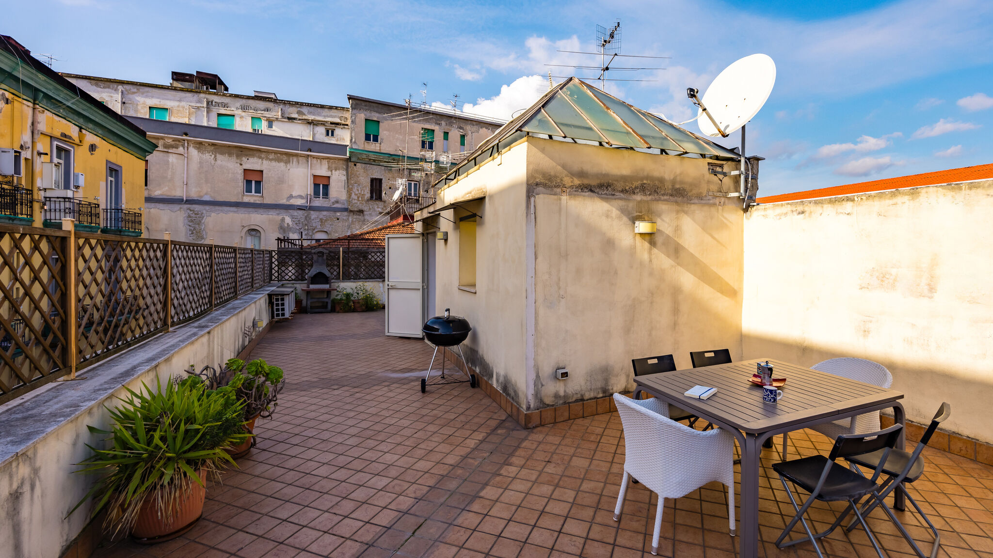 Italianway Napoli Casa al rettifilo con Terrazzo