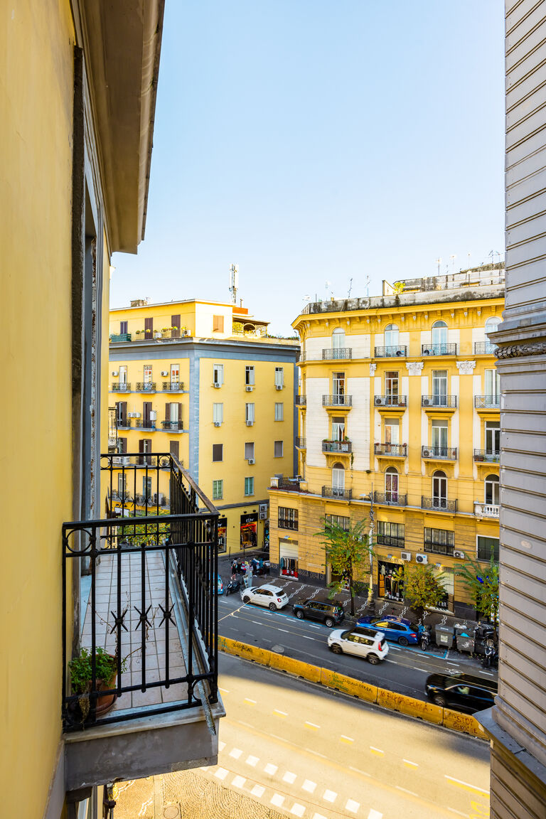 Italianway Napoli Casa al rettifilo con Terrazzo