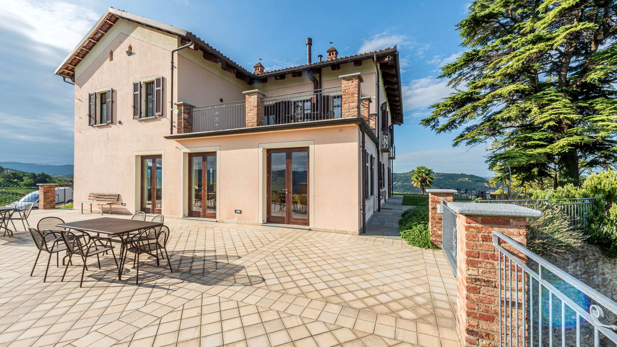 Italianway Alba Villa Bricco Paglieri