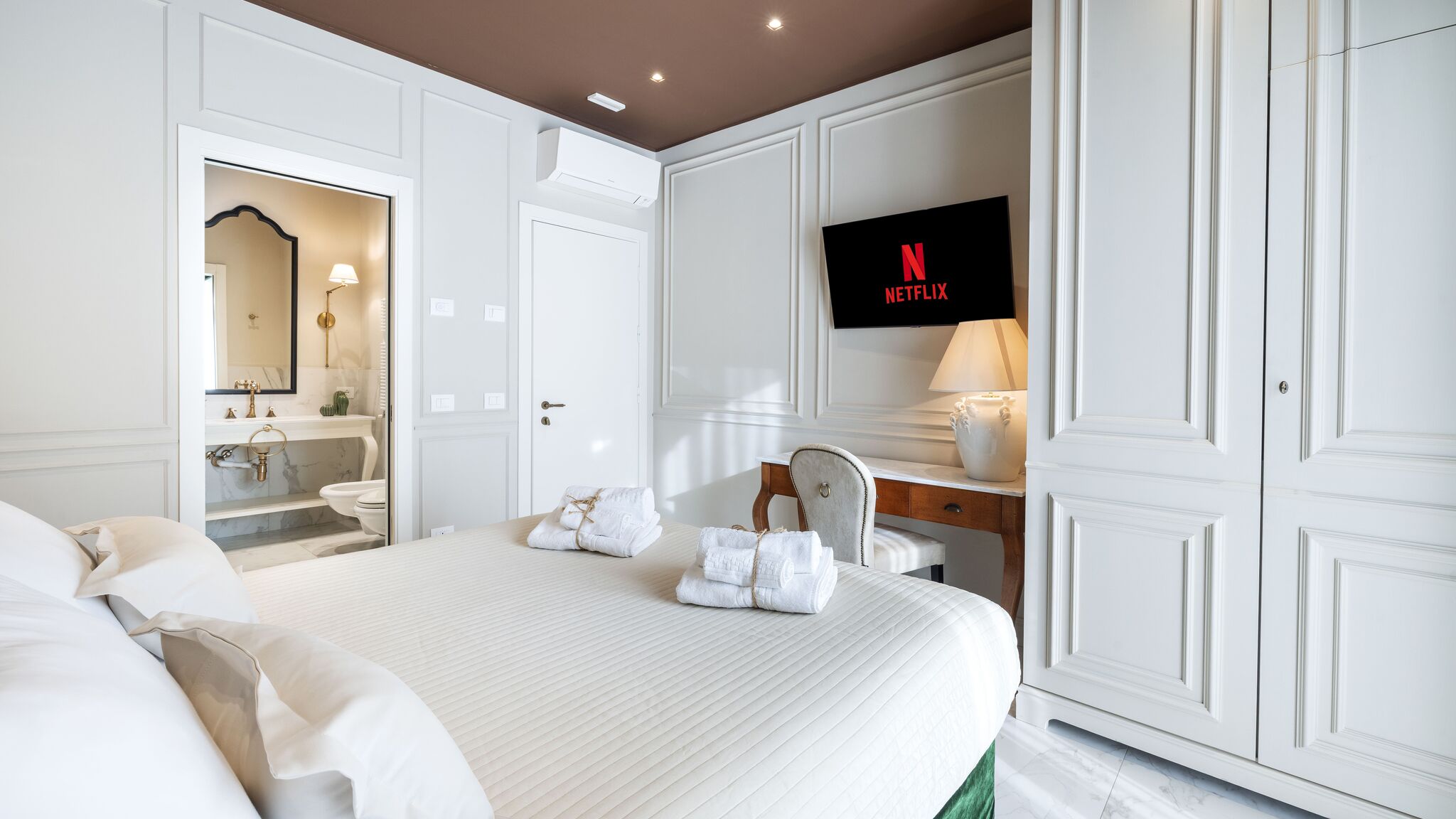 Italianway Rimini Riviera Collection: Siano Luxury Suite Superior