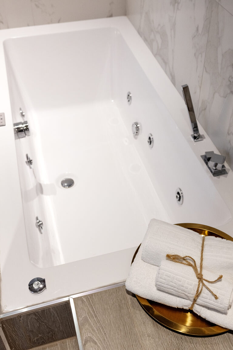 Italianway Rimini Riviera Collection: Siano Luxury Suites