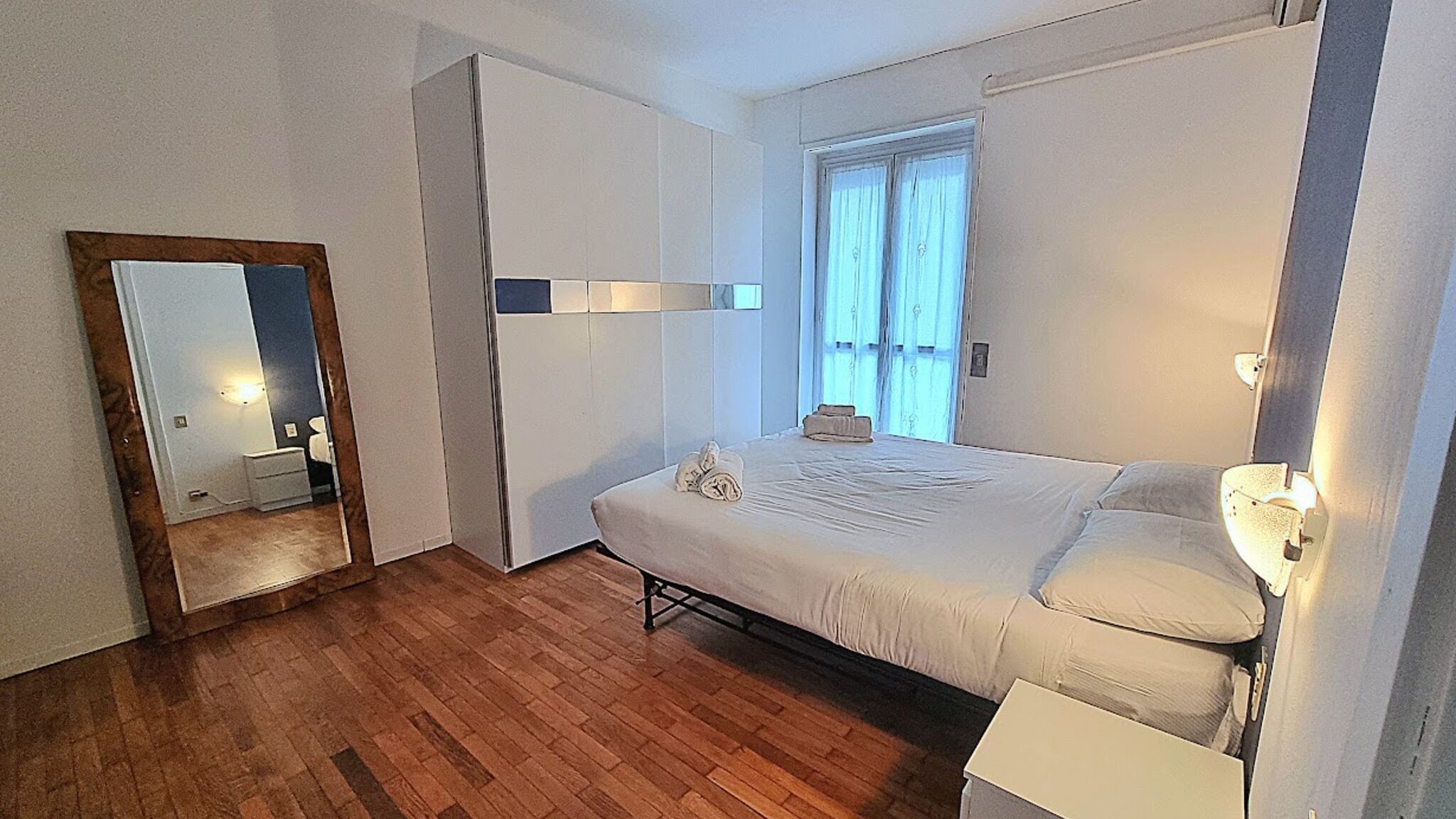 Italianway Milano NewTrilocale Loreto 2+2+1 pax M1 Pasteur